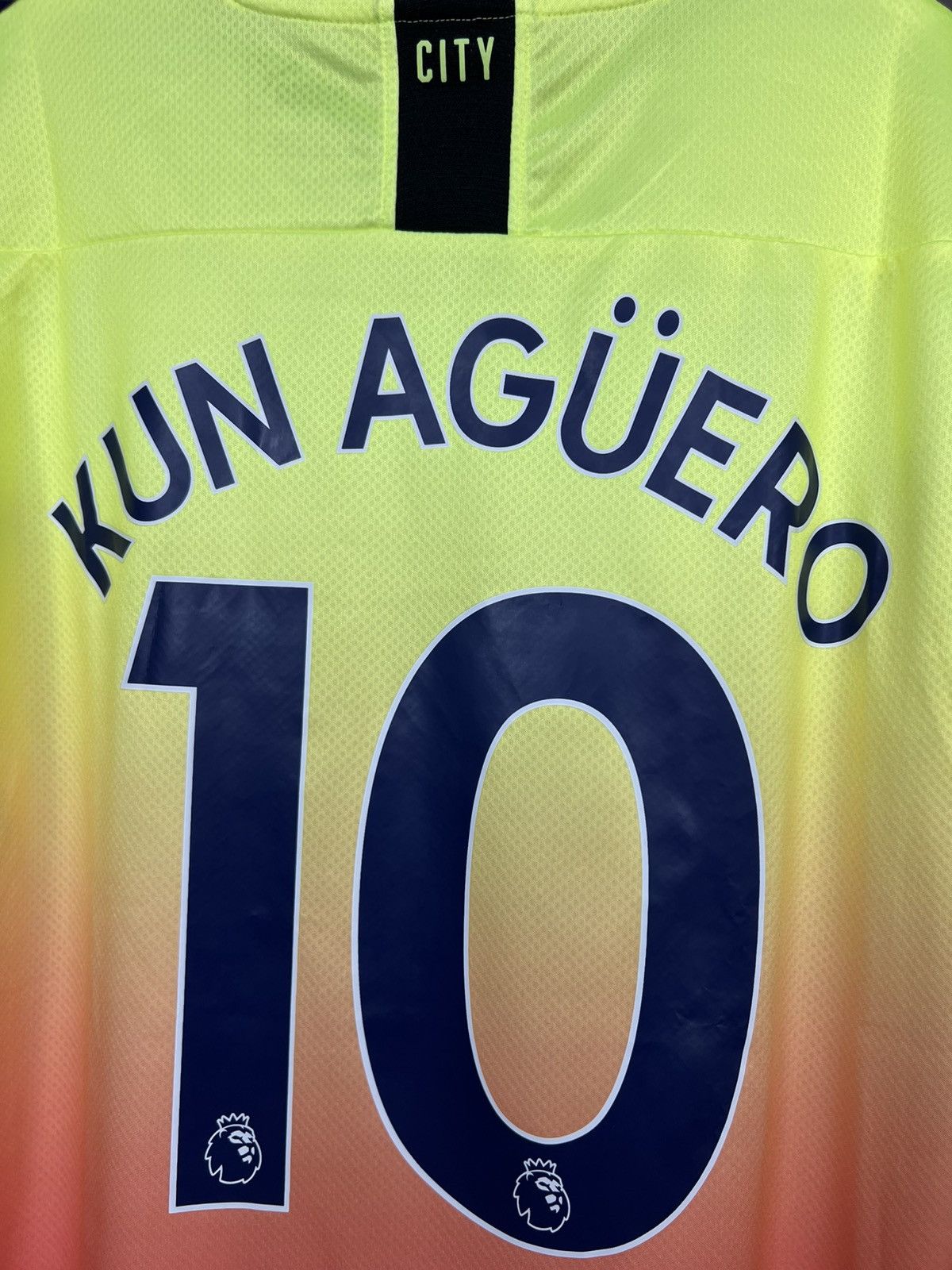 Puma Soccer Jersey Puma Manchester City 2019/20 Kun Agüero #10 Size US L / EU 52-54 / 3 - 3 Thumbnail
