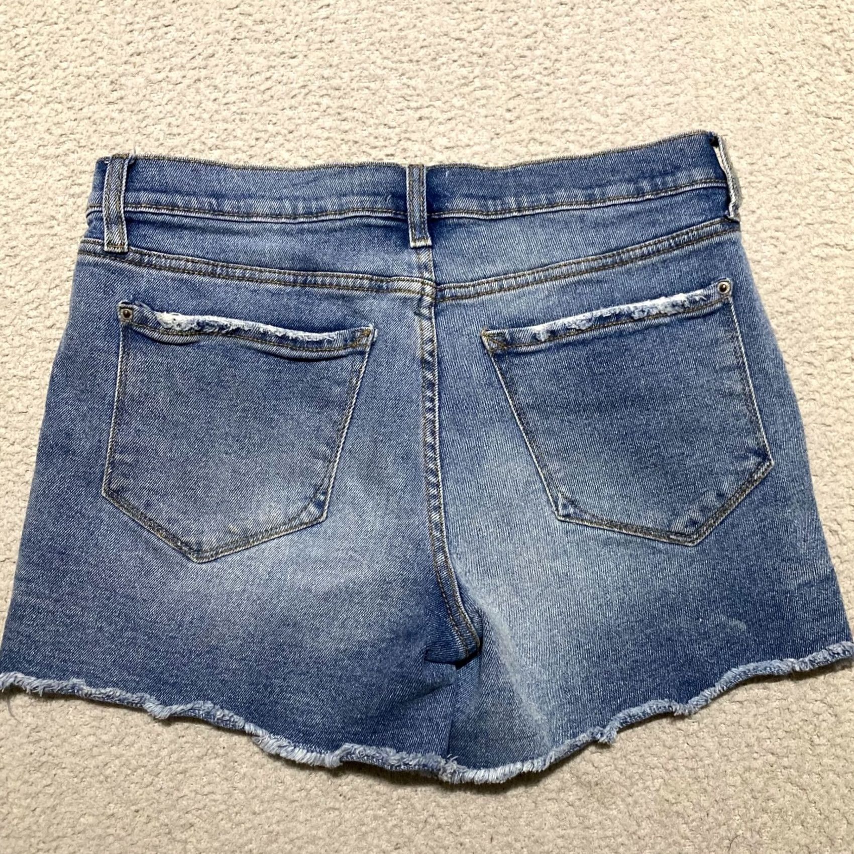 Vintage Kensie Jeans Womens 8 Blue Denim Medium Wash Distressed Cut-Off Mid Rise Shorts 5-Pocket Regular Inseam 4 in Summer Casual Womens Size 30" / US 8 / IT 44 - 2 Thumbnail