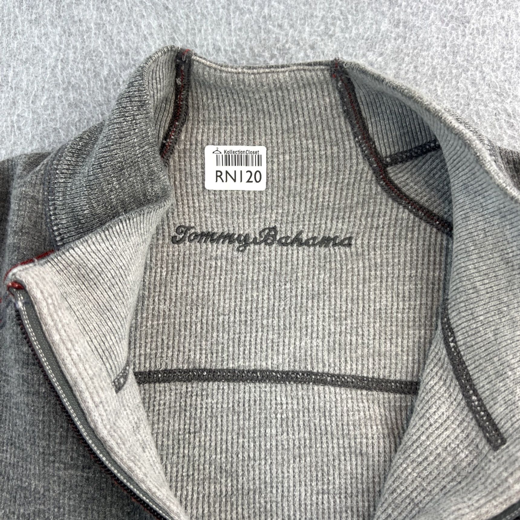 Tommy Bahama Tommy Bahama Sweater Men’s XL Gray Long Sleeve 1/4 Zip Knit Pullover Preppy Shirt Men XL Gray Knit Pullover 1/4 Zip Classic Outdoor Preppy Mens Size US XL / EU 56 / 4 - 7 Thumbnail