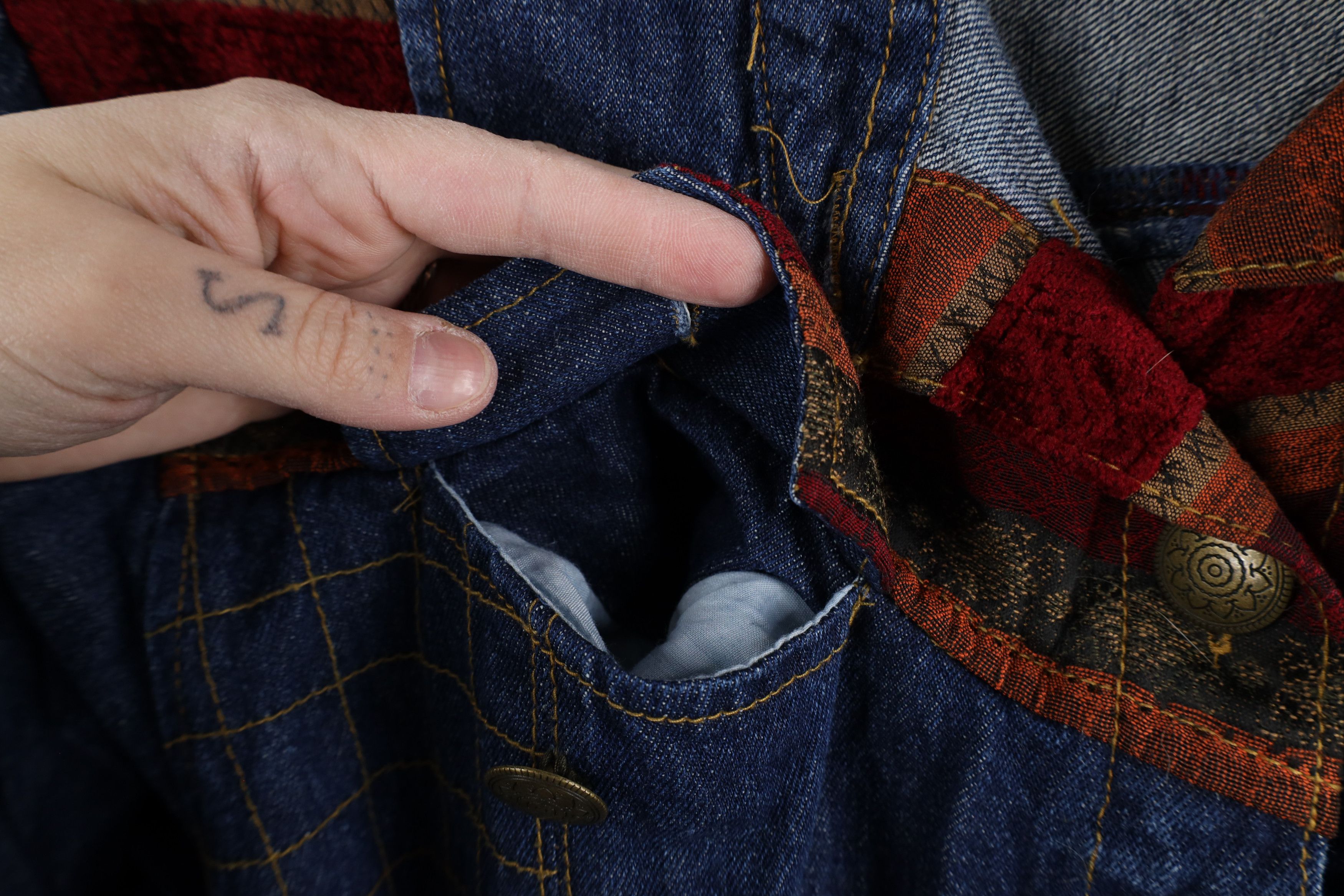 Vintage Vintage 90s Streetwear Rainbow Patchwork Denim Button Jacket Size XL / US 12-14 / IT 48-50 - 10 Thumbnail