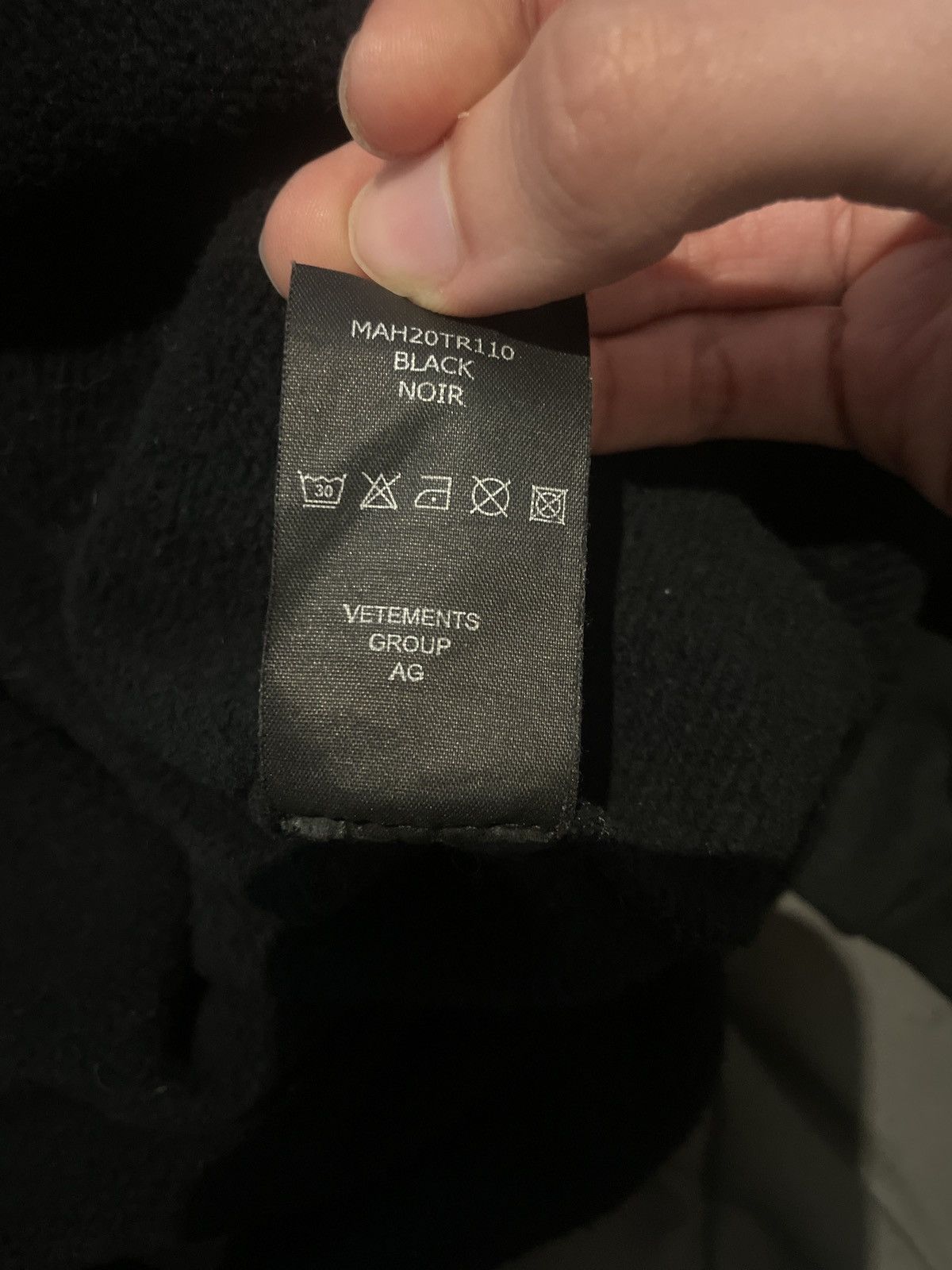 Vetements Vetements appliquéd masked hoodie Size US M / EU 48-50 / 2 - 6 Thumbnail
