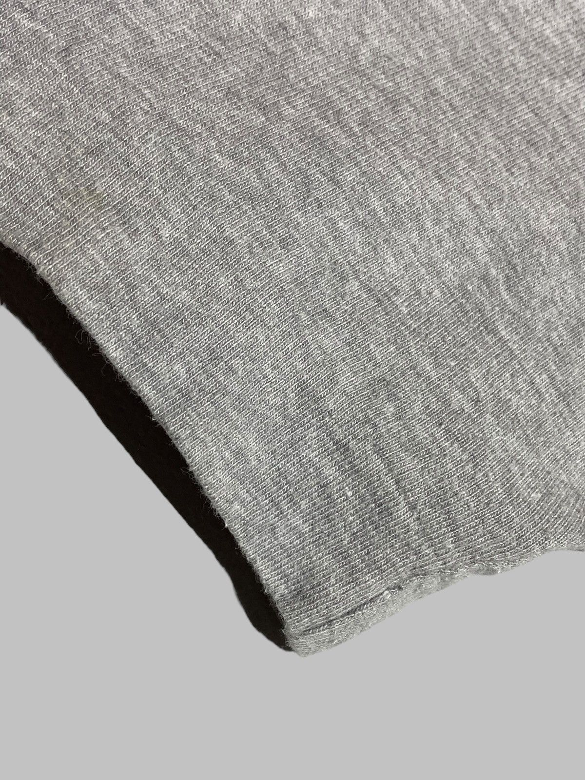 Comme des Garcons COMME DES GARÇONS PLAY Gray Heart Patch T-Shirt Size US S / EU 44-46 / 1 - 7 Thumbnail