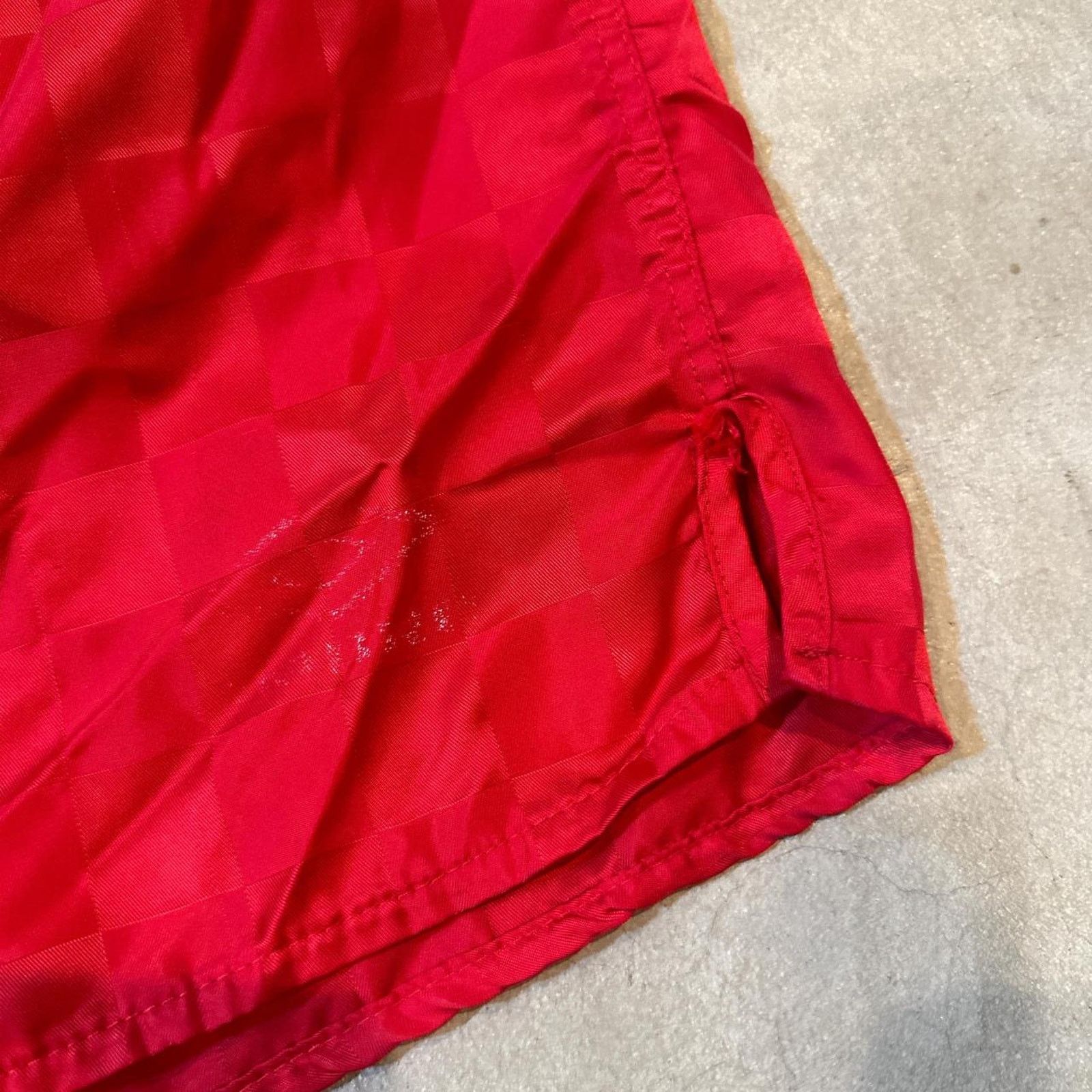Umbro Vintage 90s Red Umbro Checkered Short Size S Size US 32 / EU 48 - 2 Thumbnail