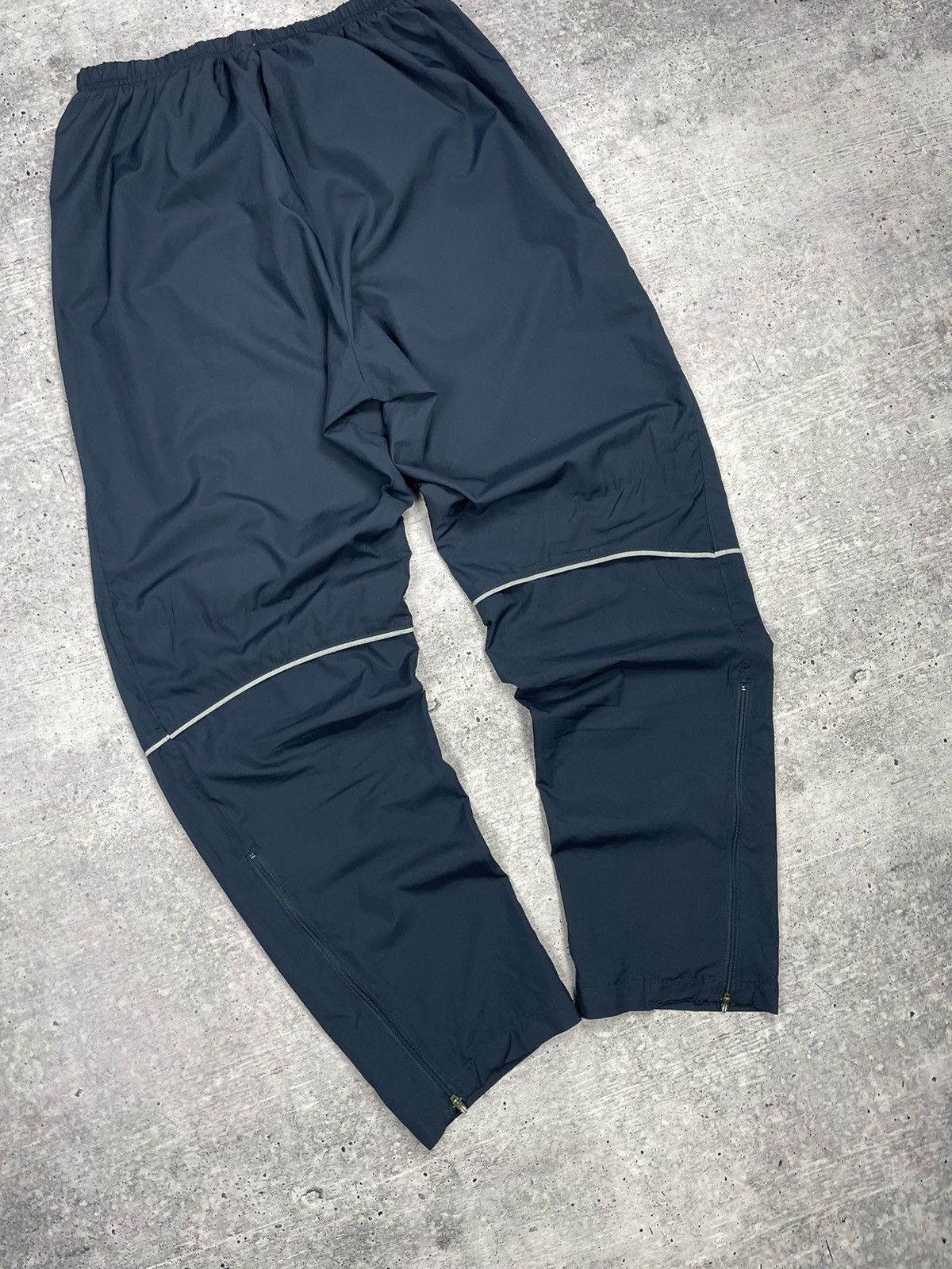 Nike × Vintage Vintage Nike Y2K Style Blue Drill Nylon Reflective Pants Size US 34 / EU 50 - 14 Thumbnail