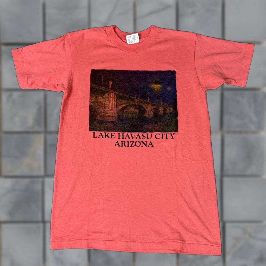 Hanes VINTAGE Hanes Lake Havasu Arizona T-Shirt Adult M Red 50/50 Cotton/Poly 80s USA Art 90s Western Coyote Southwestern Size US M / EU 48-50 / 2 - 1 Thumbnail