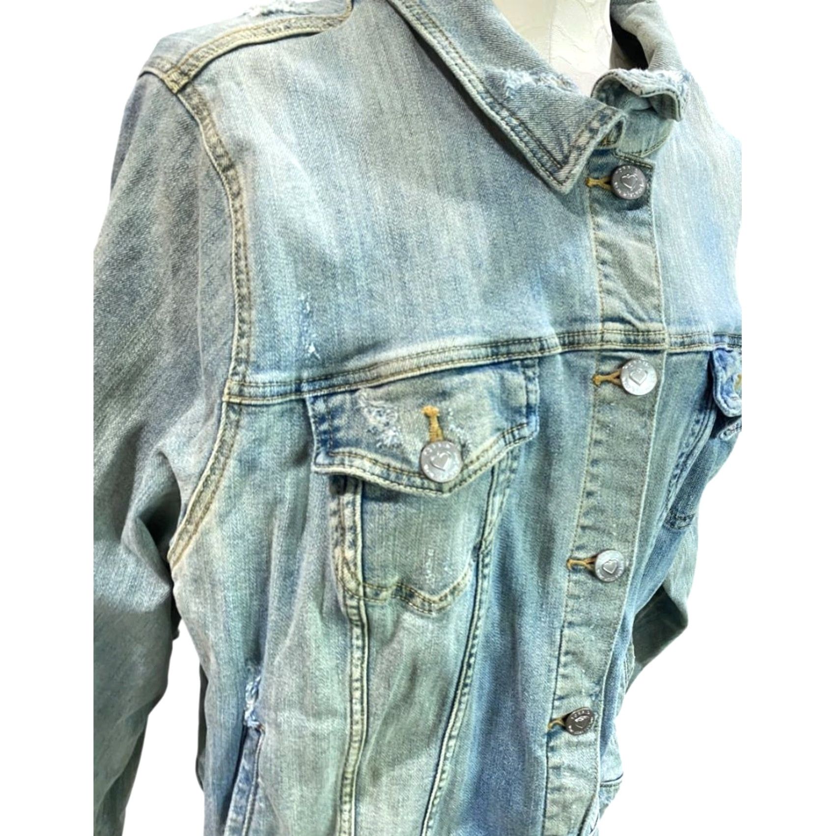 Torrid VINTAGE Torrid Jacket Jeans Distressed Light Wash Denim 4X Womens Plus Size Shirt? Size 40" / US 18 - 3 Thumbnail