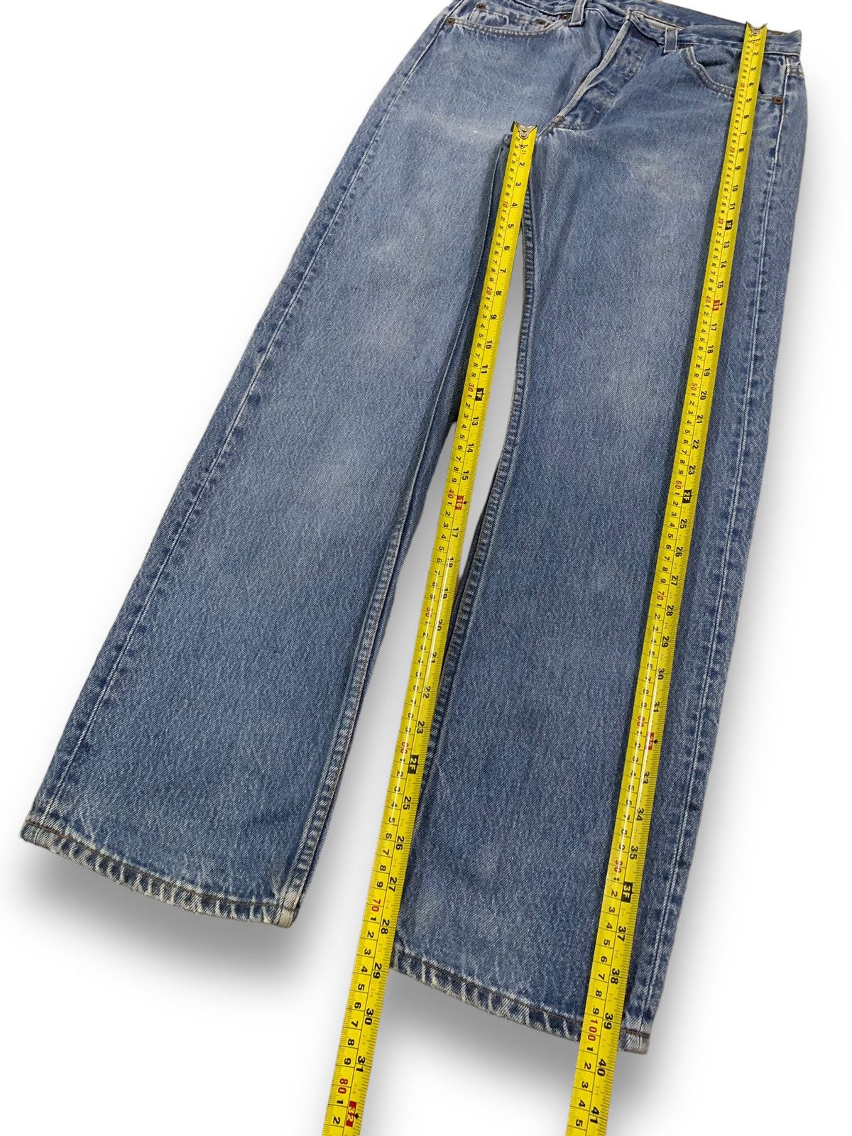 Levi's Vintage 90s Levis 501 Button Fly Faded Jeans Made in USA Size US 30 / EU 46 - 14 Thumbnail