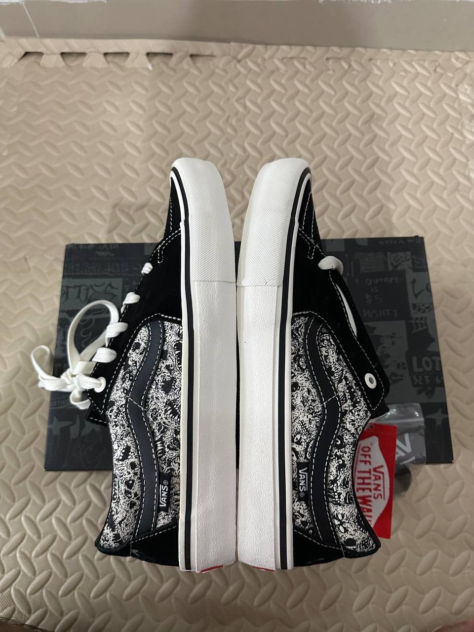 Vans VANS X LOTTIES SKATE SHOP SK8 LOW PRO Size US 8.5 / EU 41-42 - 6 Thumbnail