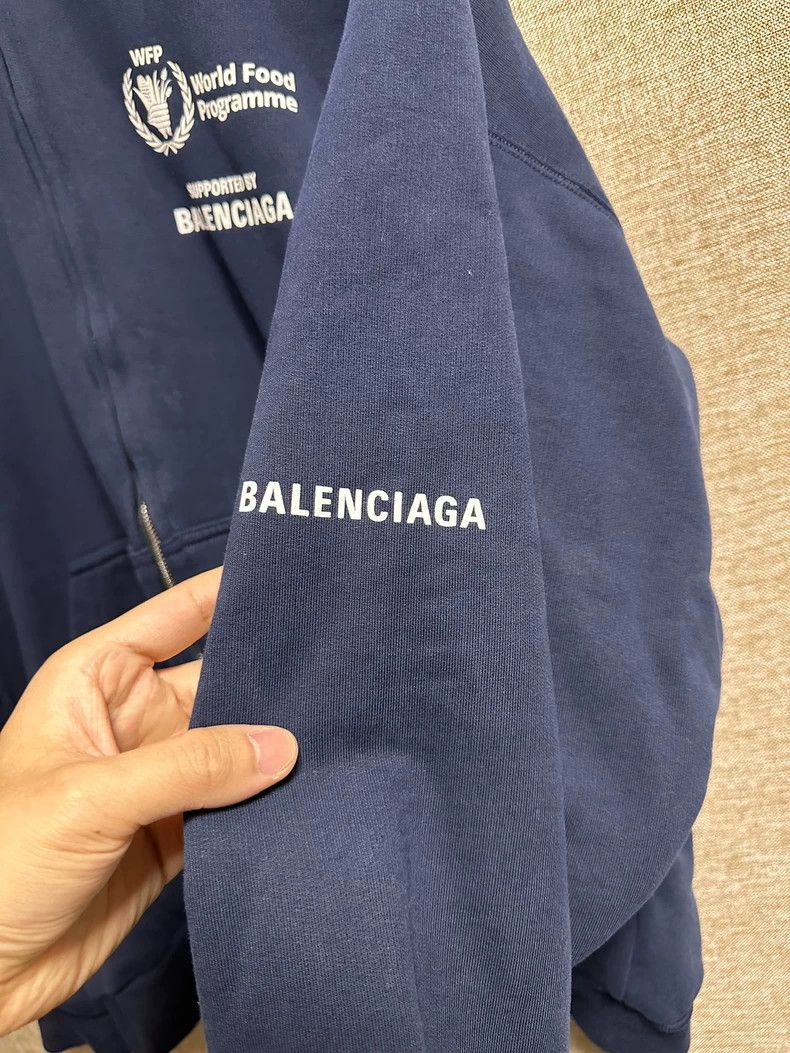 Balenciaga Balenciaga World Food Programme Collab Zip-Up Hooded Sweat Size US S / EU 44-46 / 1 - 3 Thumbnail