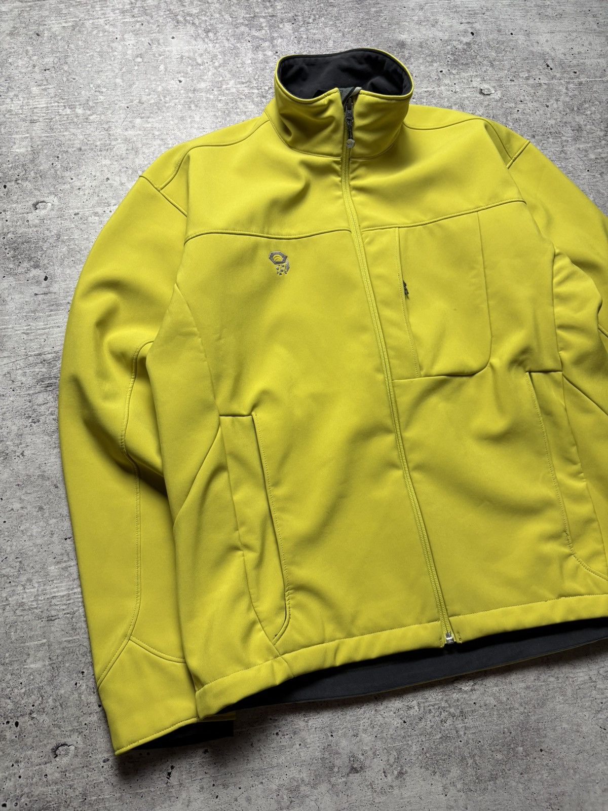 Mountain Hardwear Vintage Mountain Hardwear Softshell Jacket Size US L / EU 52-54 / 3 - 4 Thumbnail