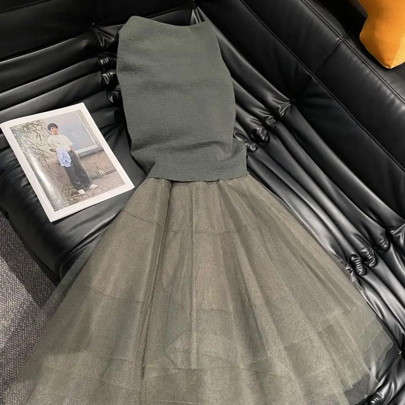 COMME des GARÇONS Grey Wool Flared Midi Skirt 0089