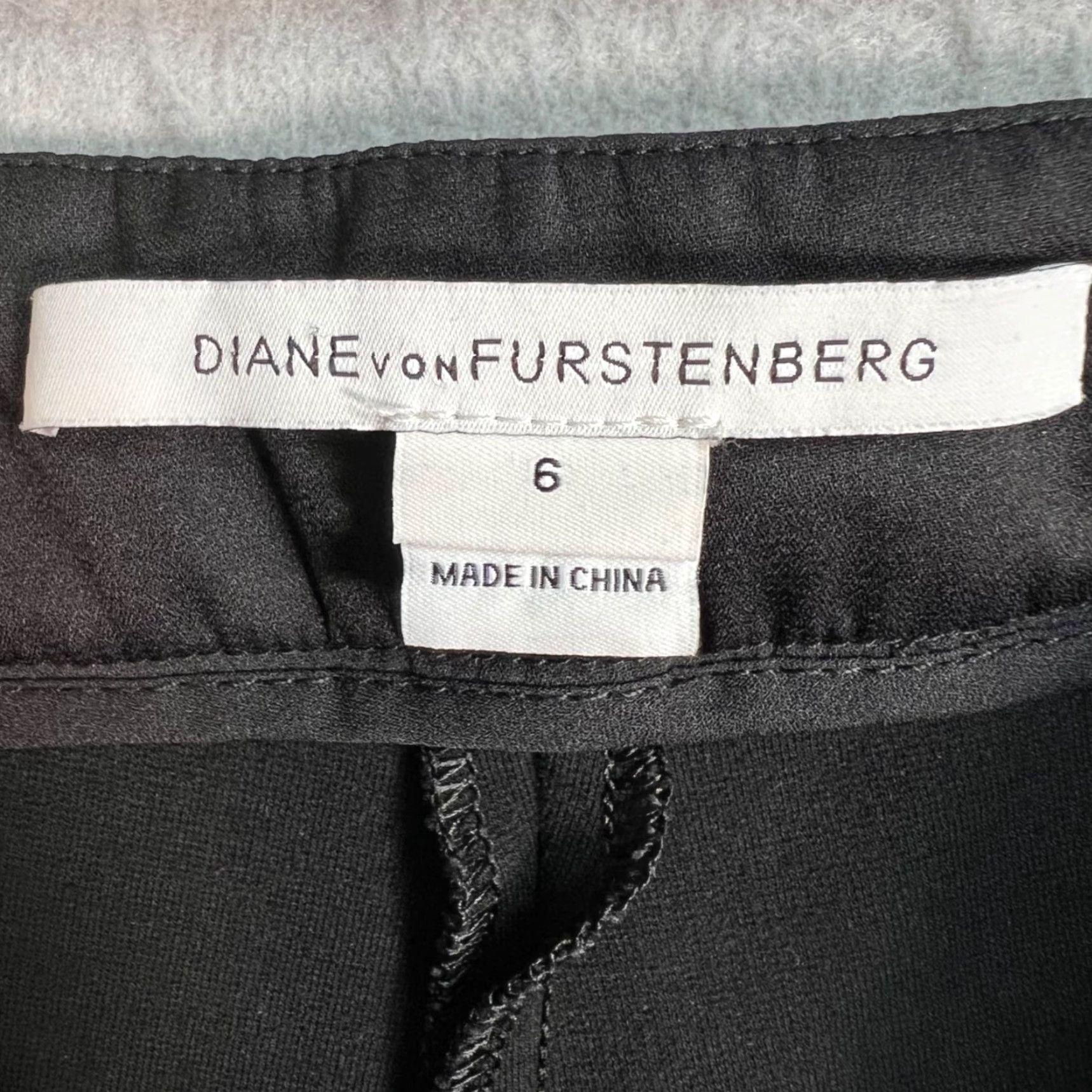 Diane von Furstenberg Diane von Furstenberg Womens 6 Black Pants W/ Faux Leather Side Trim Skinny Ankle Modern Dress/Pair? Size 28" / US 6 / IT 42 - 3 Thumbnail