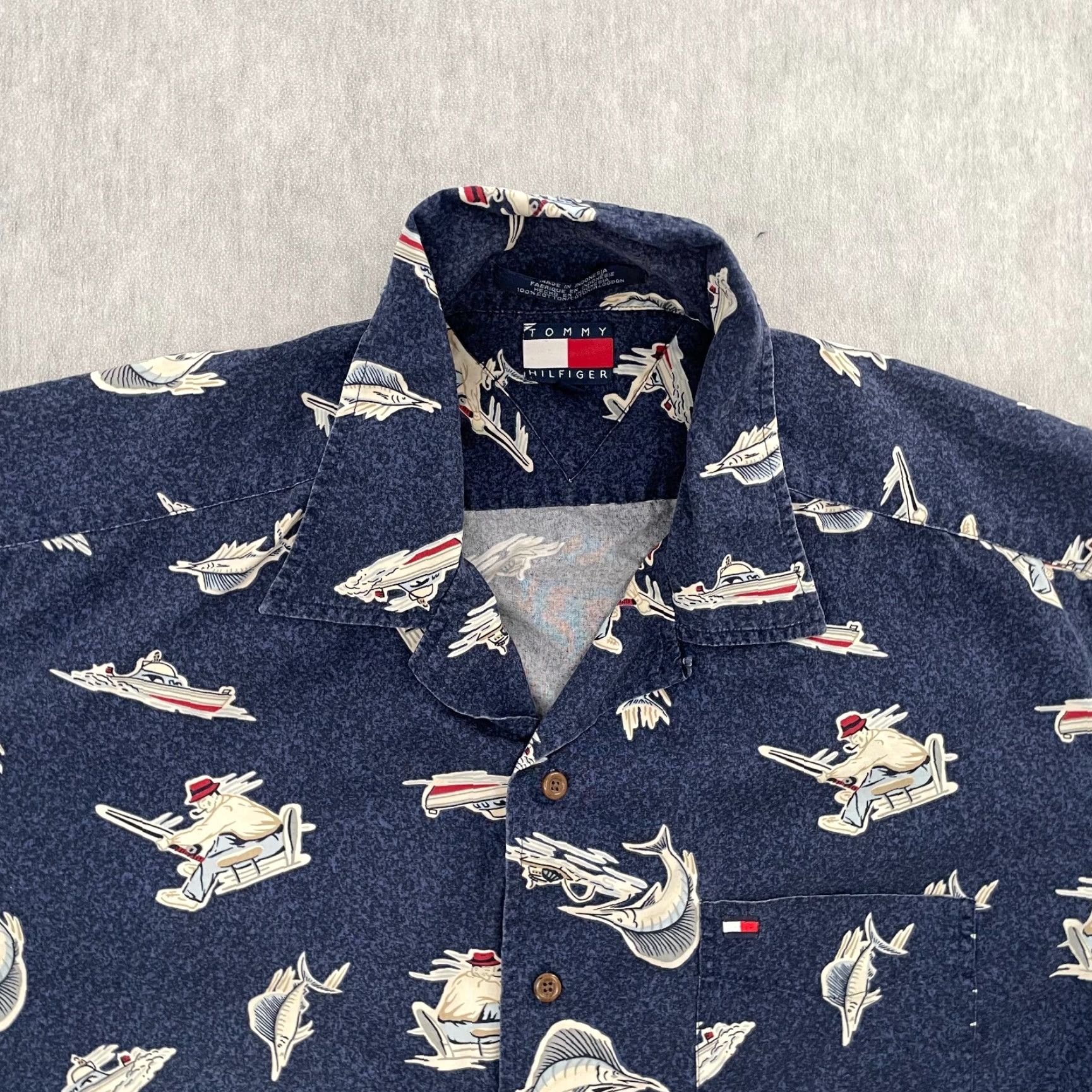 Tommy Hilfiger VINTAGE Tommy Hilfiger Shirt Adult Large Blue Fish Marlin Nautical 90s Mens L Size US L / EU 52-54 / 3 - 3 Thumbnail