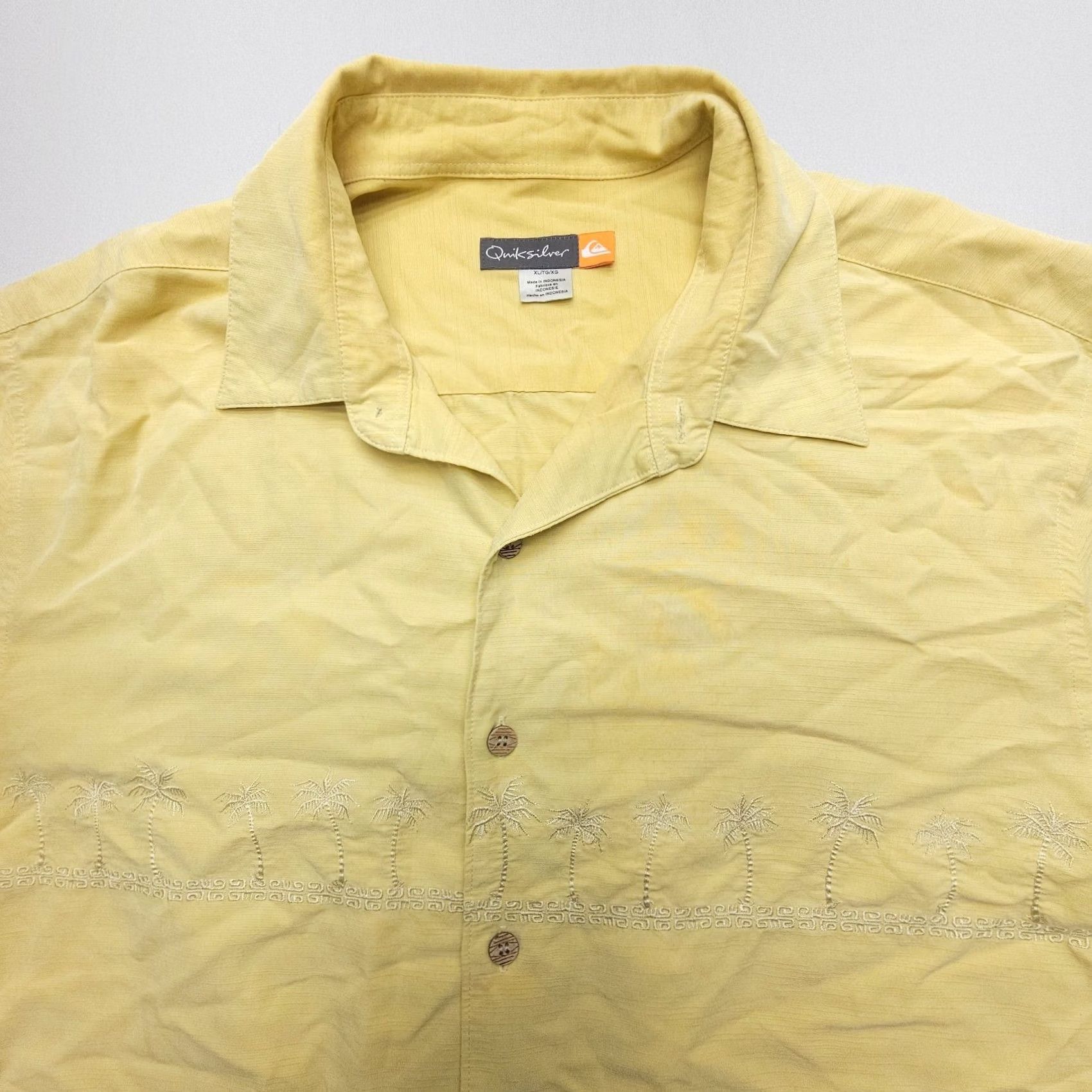 Quiksilver Quiksilver Hawaiian Shirt Mens XL Yellow Tropical Palms Print Surf Skate Coastal Shirt Size US XL / EU 56 / 4 - 4 Thumbnail