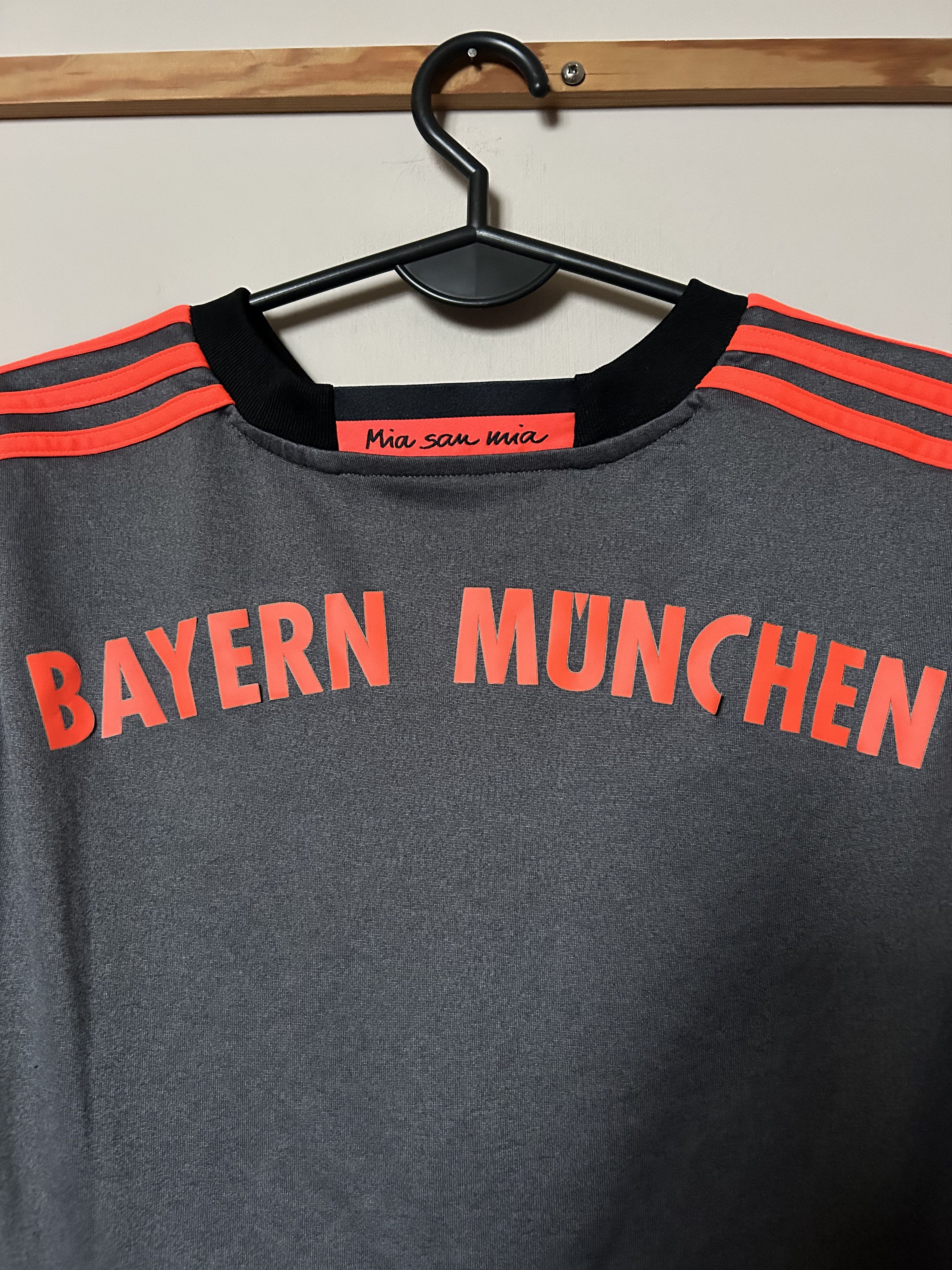 Adidas Shirt BAYERN MUNICH F.C. 2016 - 2017 - Adidas - M - UNIQUE Size US M / EU 48-50 / 2 - 4 Thumbnail