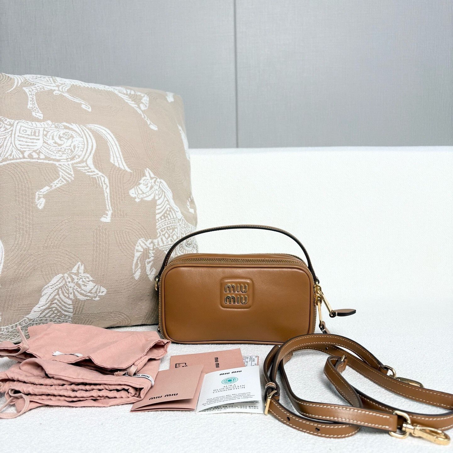 Miu Miu Pre-loved Bag Very good condition Size ONE SIZE - 1 Thumbnail