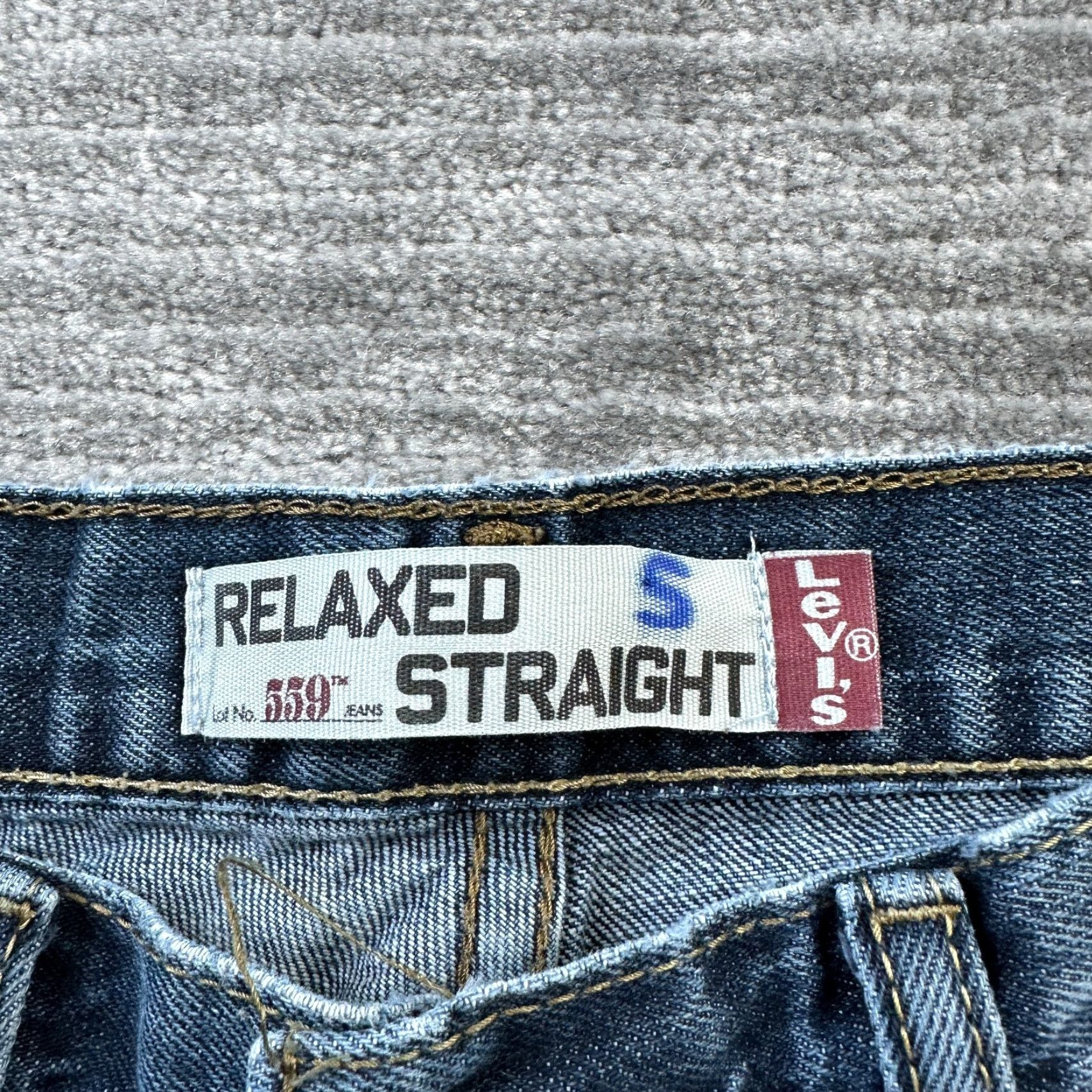 Levi's VINTAGE Levi's 559 Jeans Mens 33x32 Fits 33x30 Relaxed Straight Denim Blue Cotton 5-Pocket, Zipper Closure, Regular Size, Colombia, 559 Model Mens Size US 33 - 6 Thumbnail