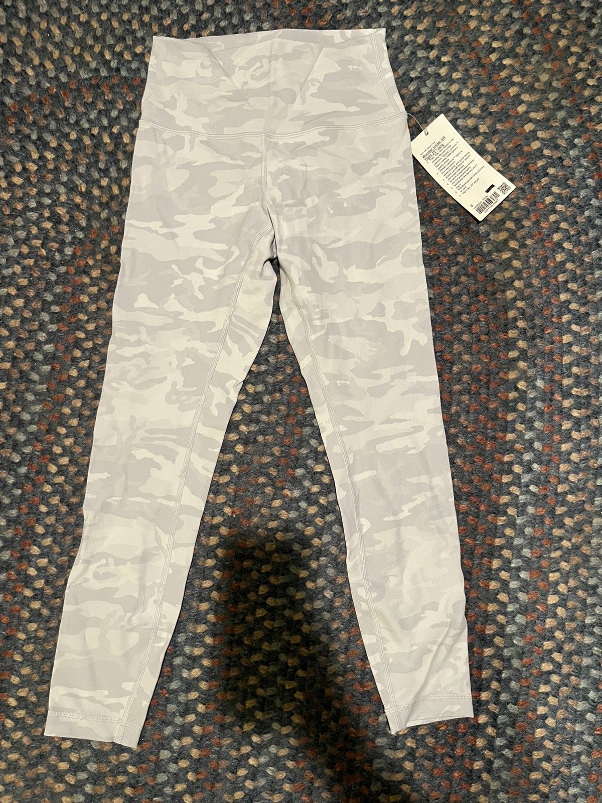 Lululemon Lululemon Women’s Gray and White Camouflage Leggings Size 6 Size 28" / US 6 / IT 42 - 2 Thumbnail