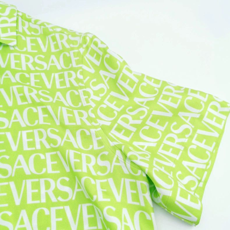 Versace Versace Letter-printed lapel shirt Size US S / EU 44-46 / 1 - 4 Thumbnail