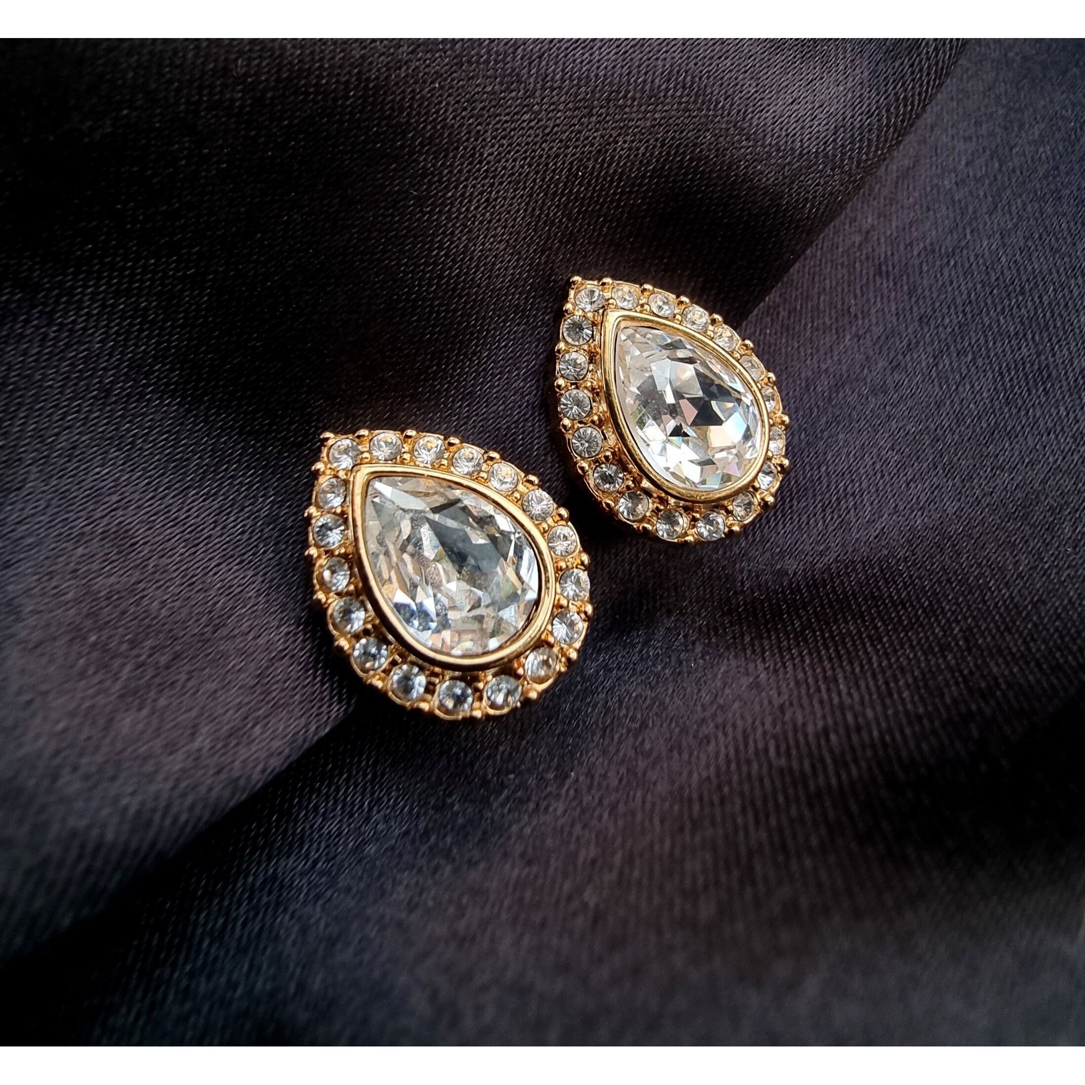 Swarovski Vintage SWAROVSKI Teardrop Crystal Rhinestones Clear White a Size ONE SIZE - 2 Thumbnail