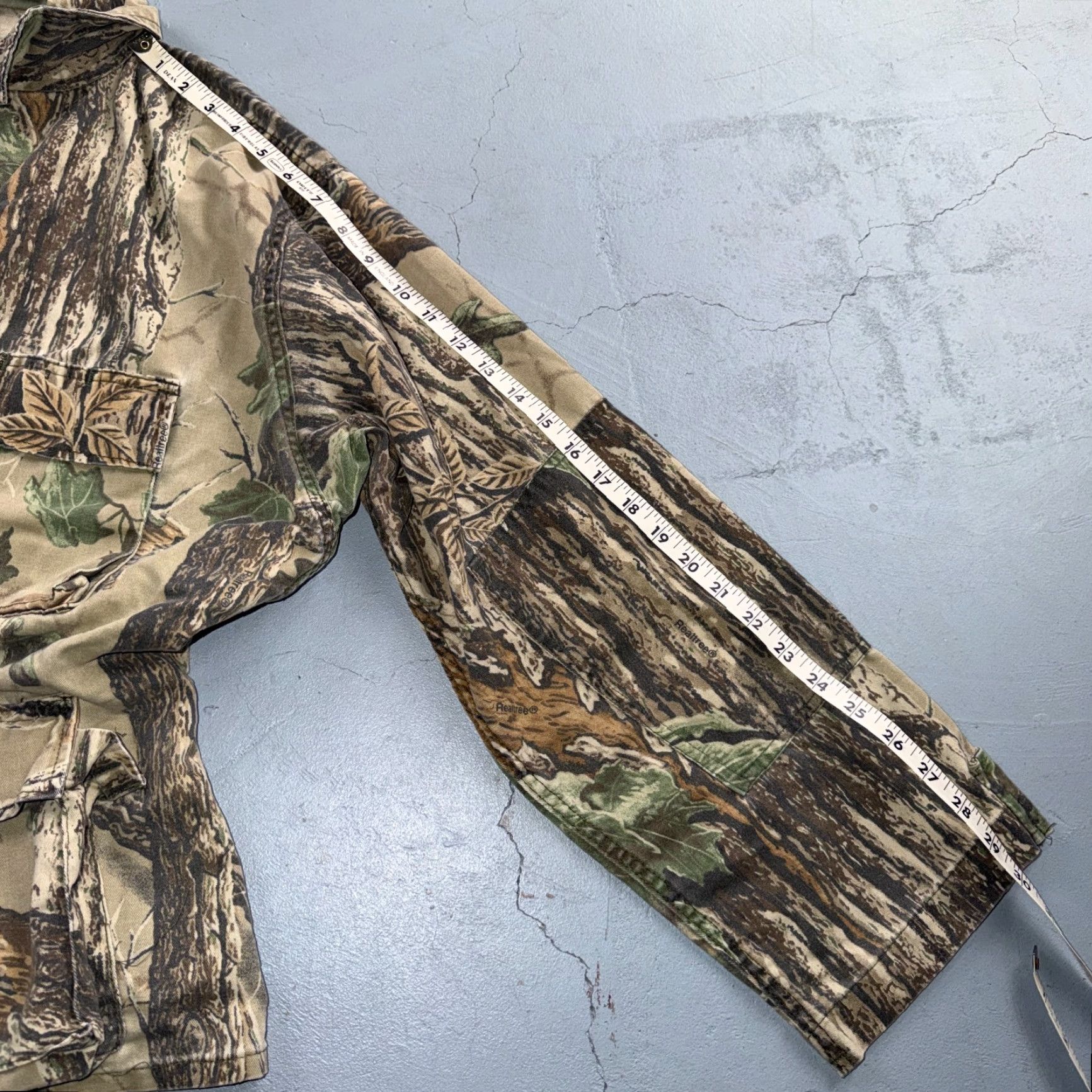 Realtree VINTAGE Military Jacket Mens L Realtree Camo Combat Coat Tactical Field 90s Shirt/Coat Mens L Camouflage 90s Clothing Size US L / EU 52-54 / 3 - 7 Thumbnail