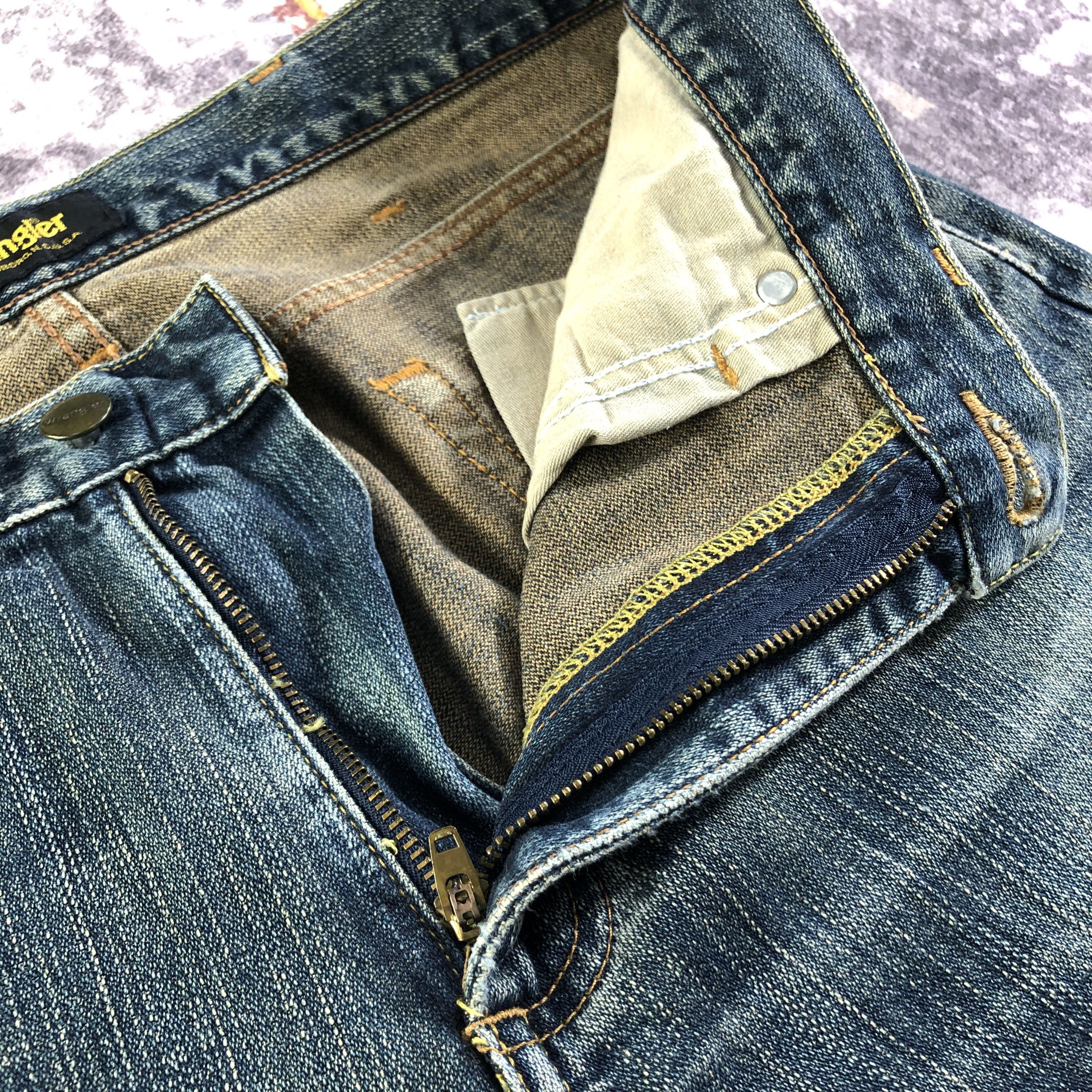 Vintage Blue Wash Wrangler Jeans-JM3245