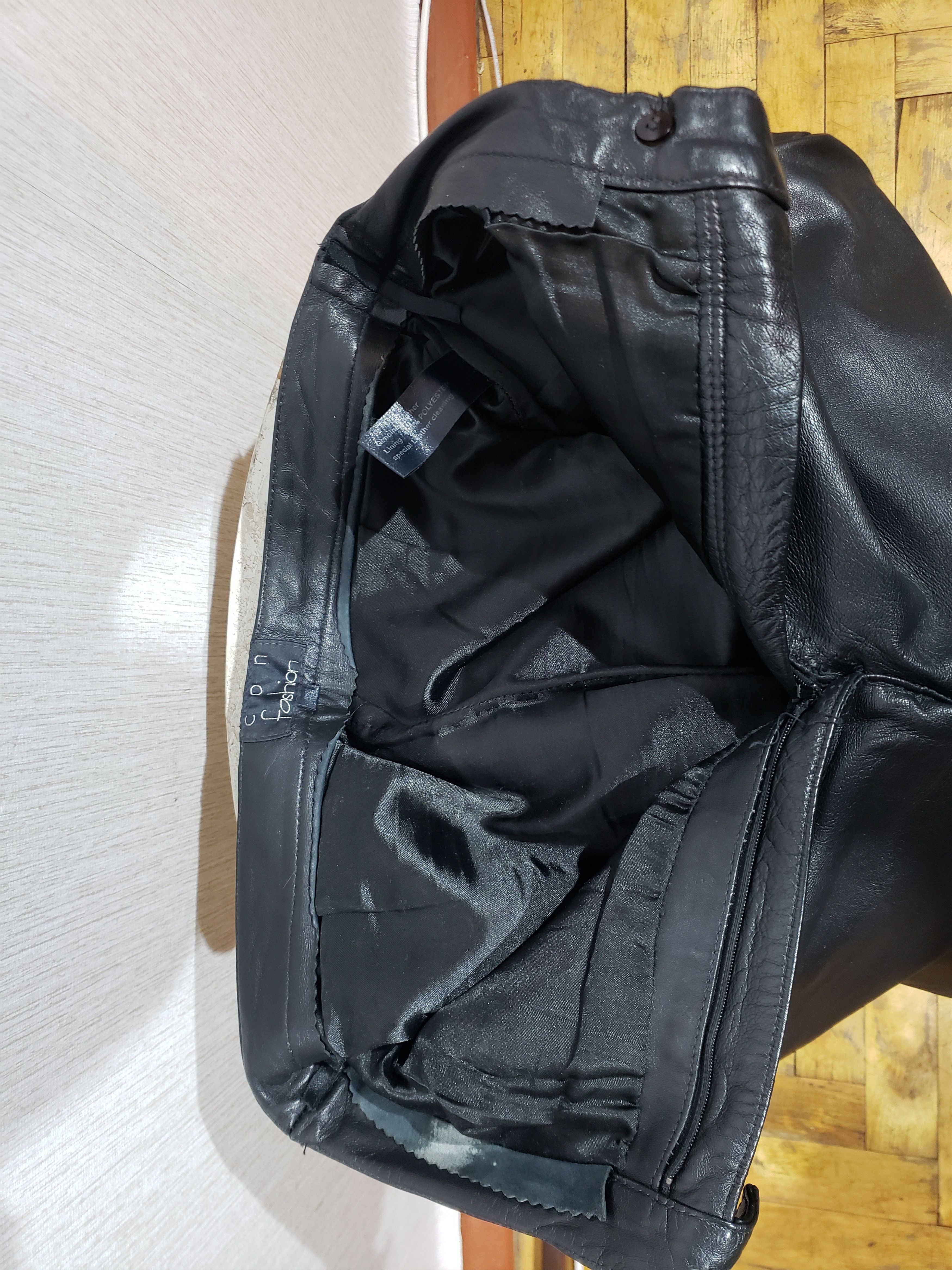 Genuine Leather Women's black leather pants. Size 28" / US 6 / IT 42 - 7 Thumbnail