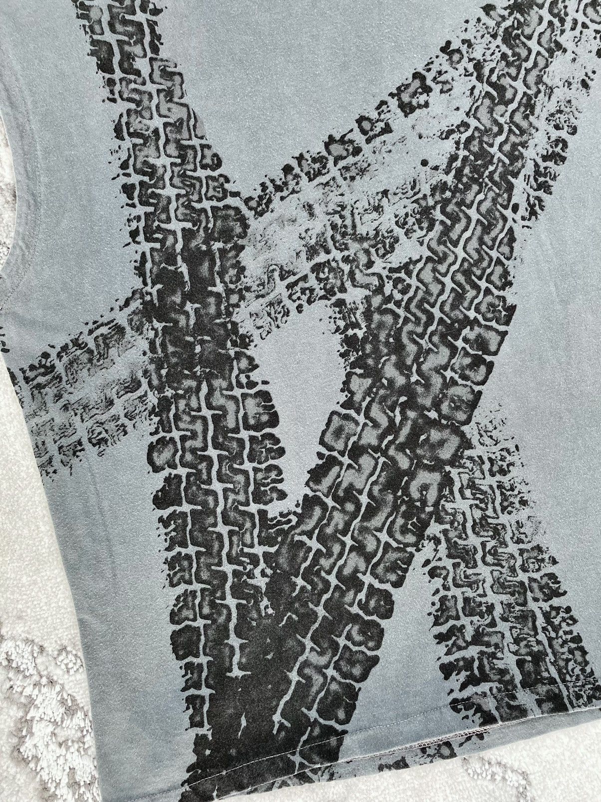 Alexander McQueen S/S 1997 Tire Track Tank Top Size US L / EU 52-54 / 3 - 11 Thumbnail