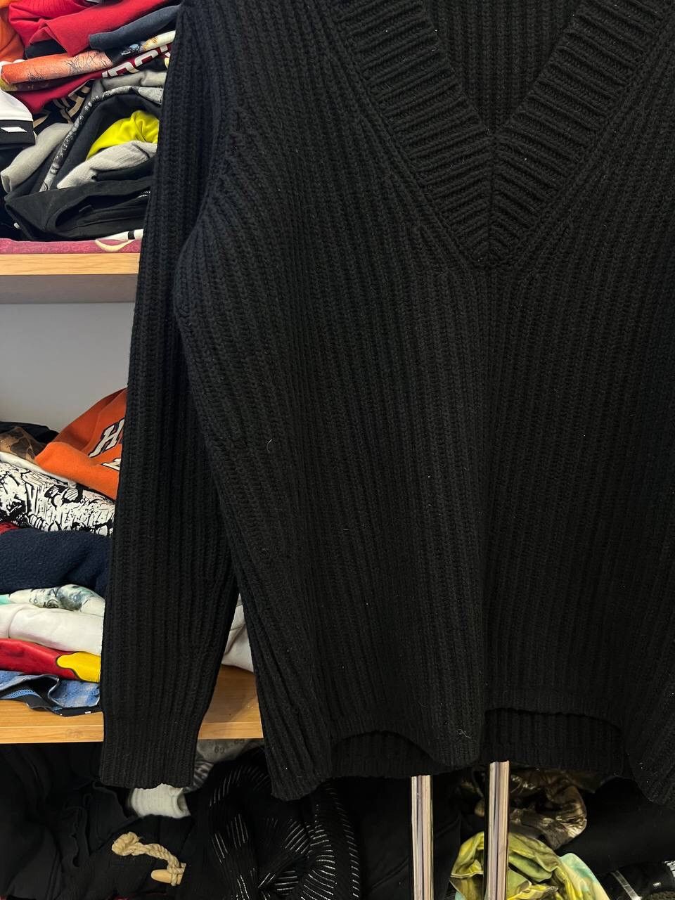 Acne Studios Acne Studios V Neck Vintage Luxury Sweater Size XS Size XS / US 0-2 / IT 36-38 - 5 Thumbnail