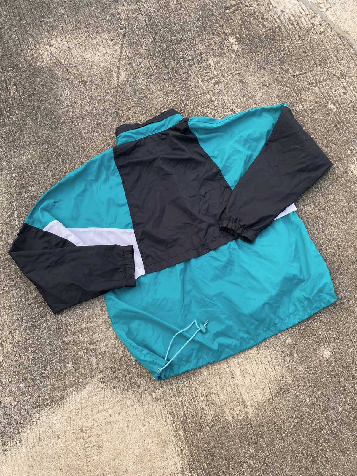 Nike Vintage 90s Nike Swoosh Windbreaker Jacket Size US L / EU 52-54 / 3 - 6 Thumbnail