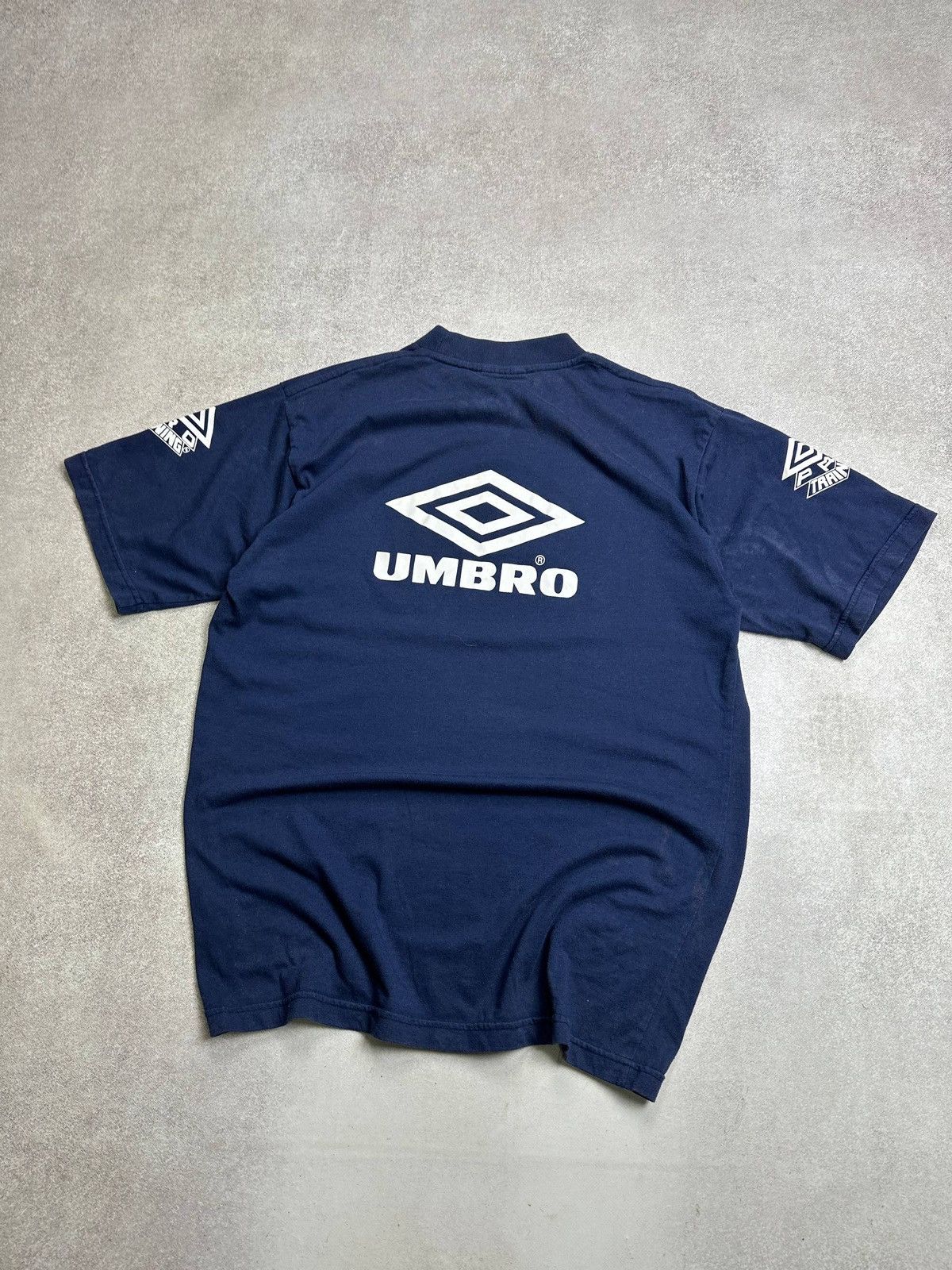 Umbro Vintage 90s Umbro Pro Training Blue T-shirt L Size US L / EU 52-54 / 3 - 8 Thumbnail