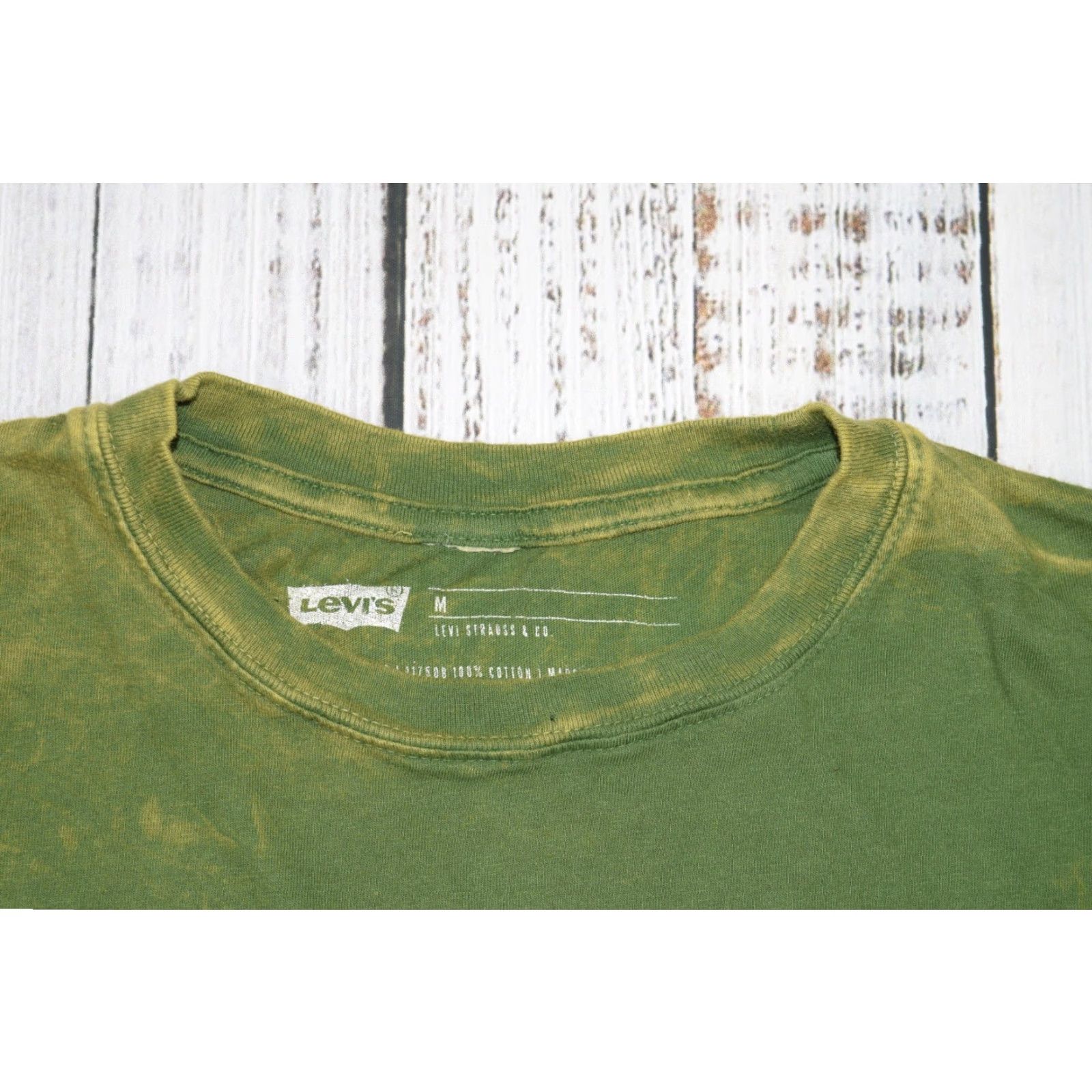 Levi's LEVI'S Men's Graphic T-Shirt Wolf Print Tie Dye Green Regular Fit Size M Size US M / EU 48-50 / 2 - 3 Thumbnail