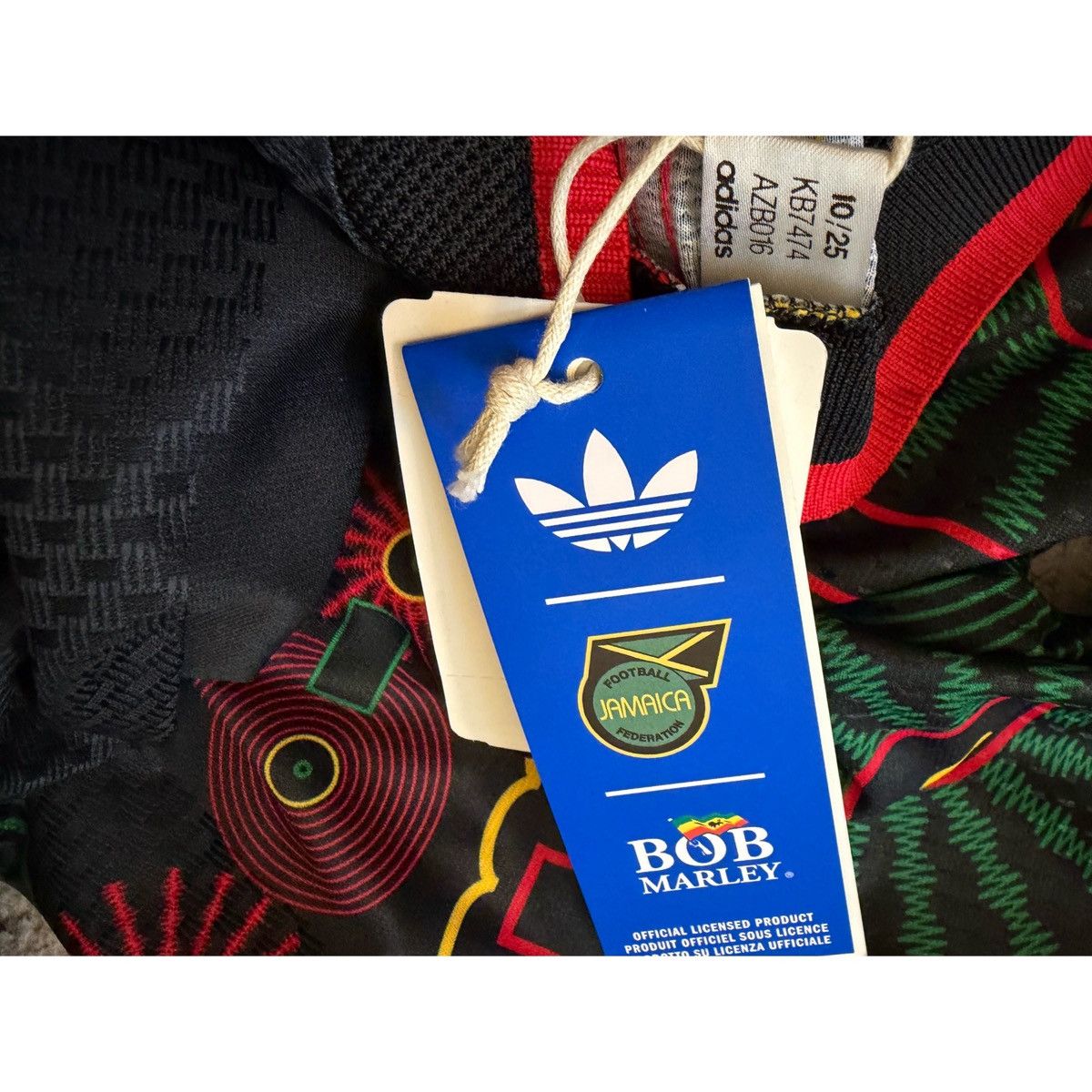 Adidas JAMAICA 26 X BOB MARLEY AWAY AUTHENTIC JERSEY Size US M / EU 48-50 / 2 - 23 Thumbnail