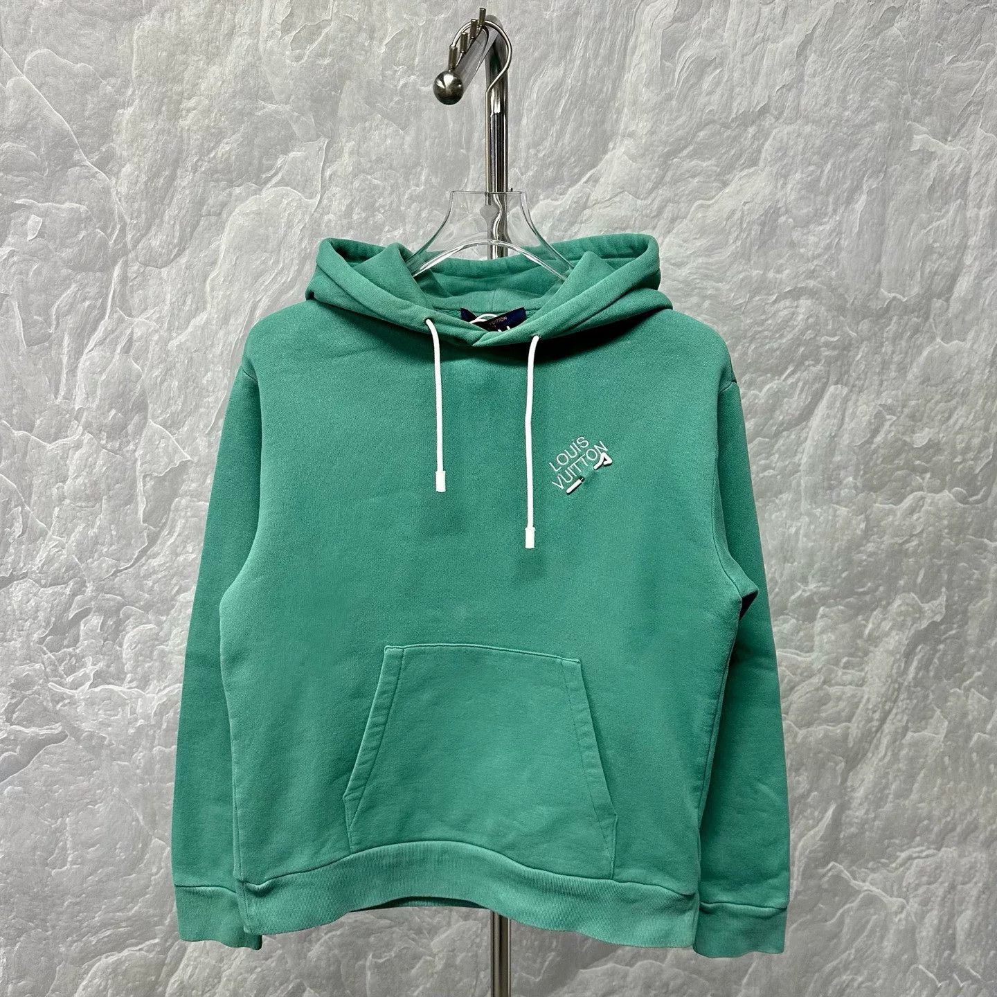 Louis Vuitton louis vuitton green hoodie with logo Size US M / EU 48-50 / 2 - 1 Thumbnail
