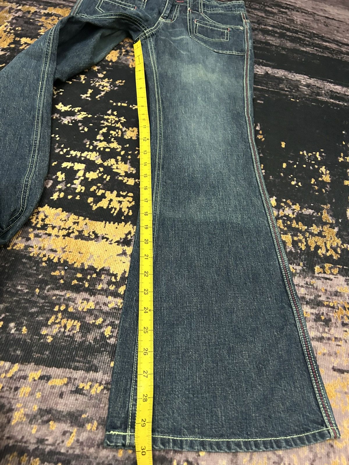 Angel Blue Vintage Angel Blue One Star Pocket Back Wash Flare Jeans Size US 29 - 24 Thumbnail