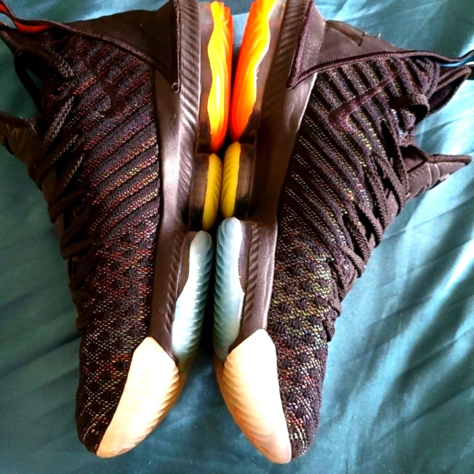 Nike LeBron 16 Sneakers Mens 10 Shoes Colorful Basketball