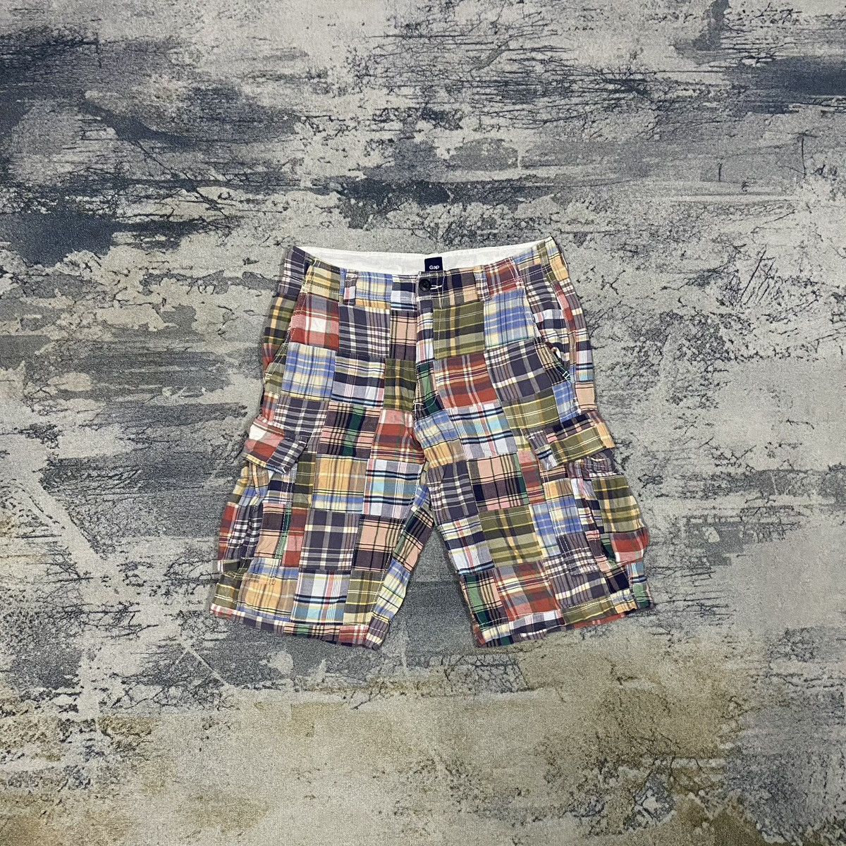 Gap × Japanese Brand × Vintage Vintage Gap Patchwork Checked Board Plaid Cargo Short Size US 29 - 1 Thumbnail