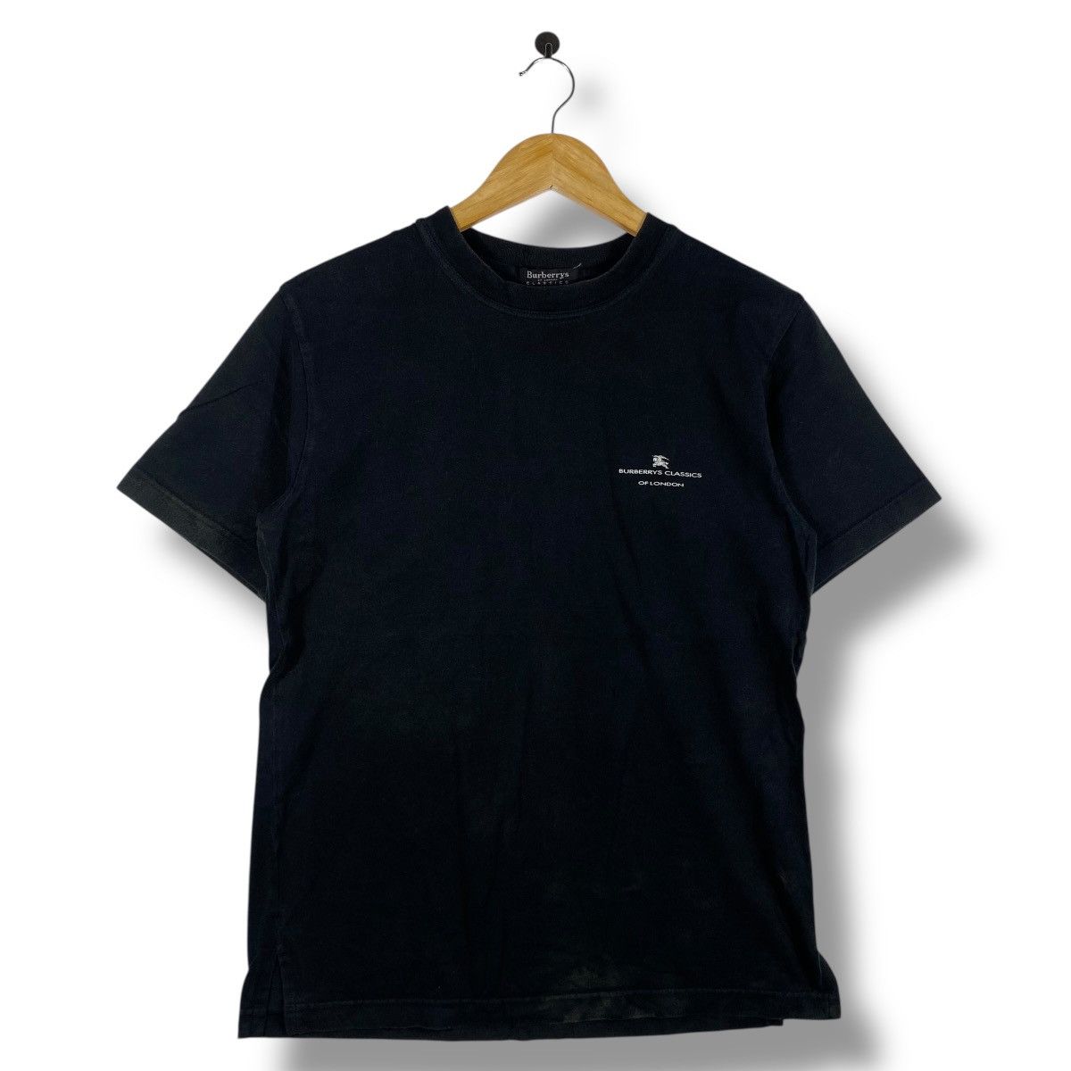 Burberry BURBERRYS CLASSICS Of London Small Logo Graphic Tee Shirt Size US S / EU 44-46 / 1 - 1 Thumbnail
