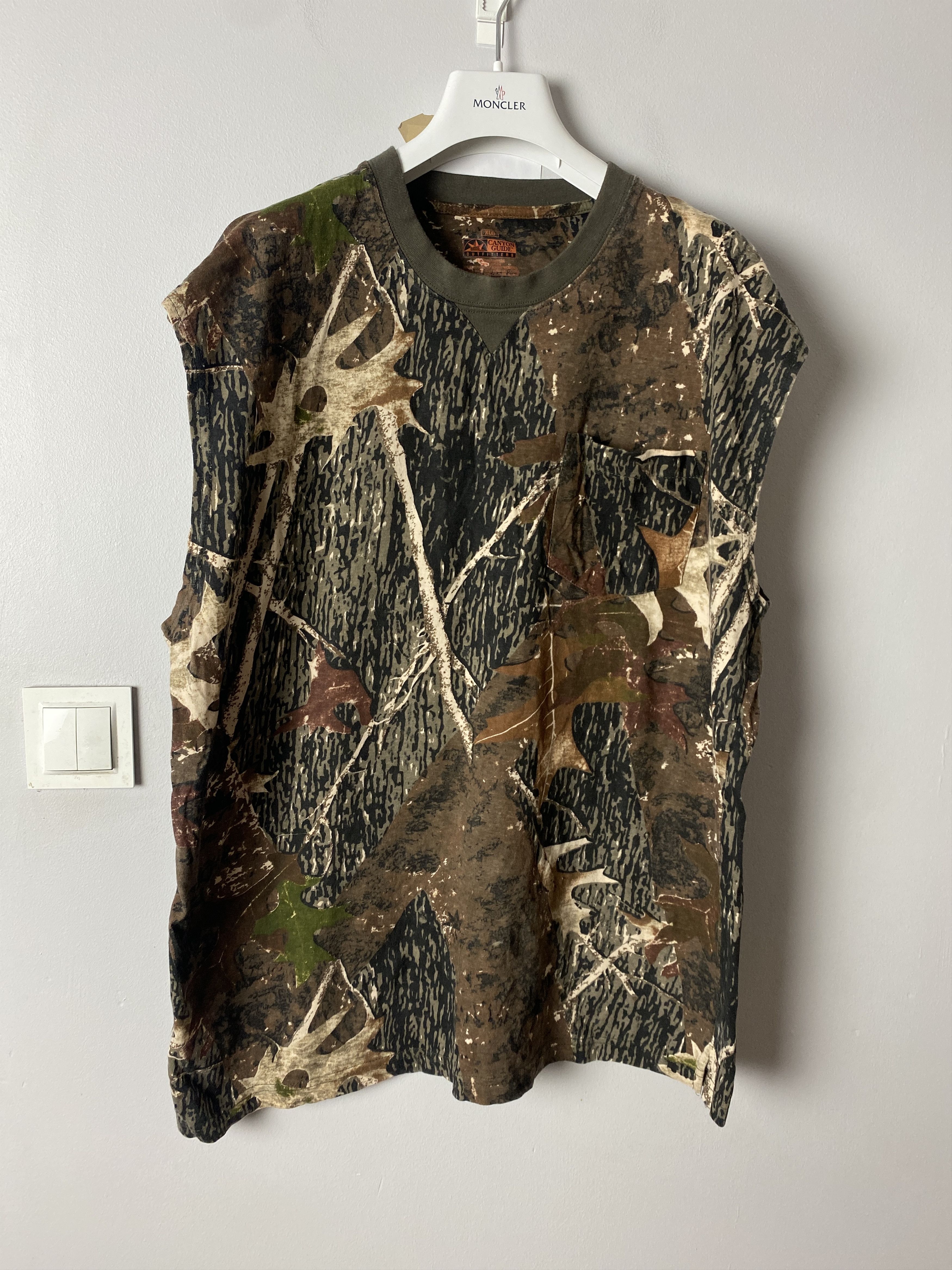 Vintage Vintage camo forrest print tank top t-shirt tee Size US XL / EU 56 / 4 - 1 Thumbnail