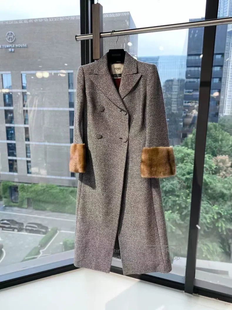 Fendi Fendi Wool Wavy Pattern Tweed Checkered Coat Size XXS / US 00 / IT 34 - 1 Thumbnail