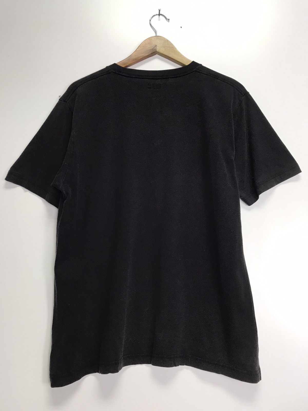 Uniqlo Uniqlo Thunder Breathing movie tee Size US L / EU 52-54 / 3 - 12 Thumbnail