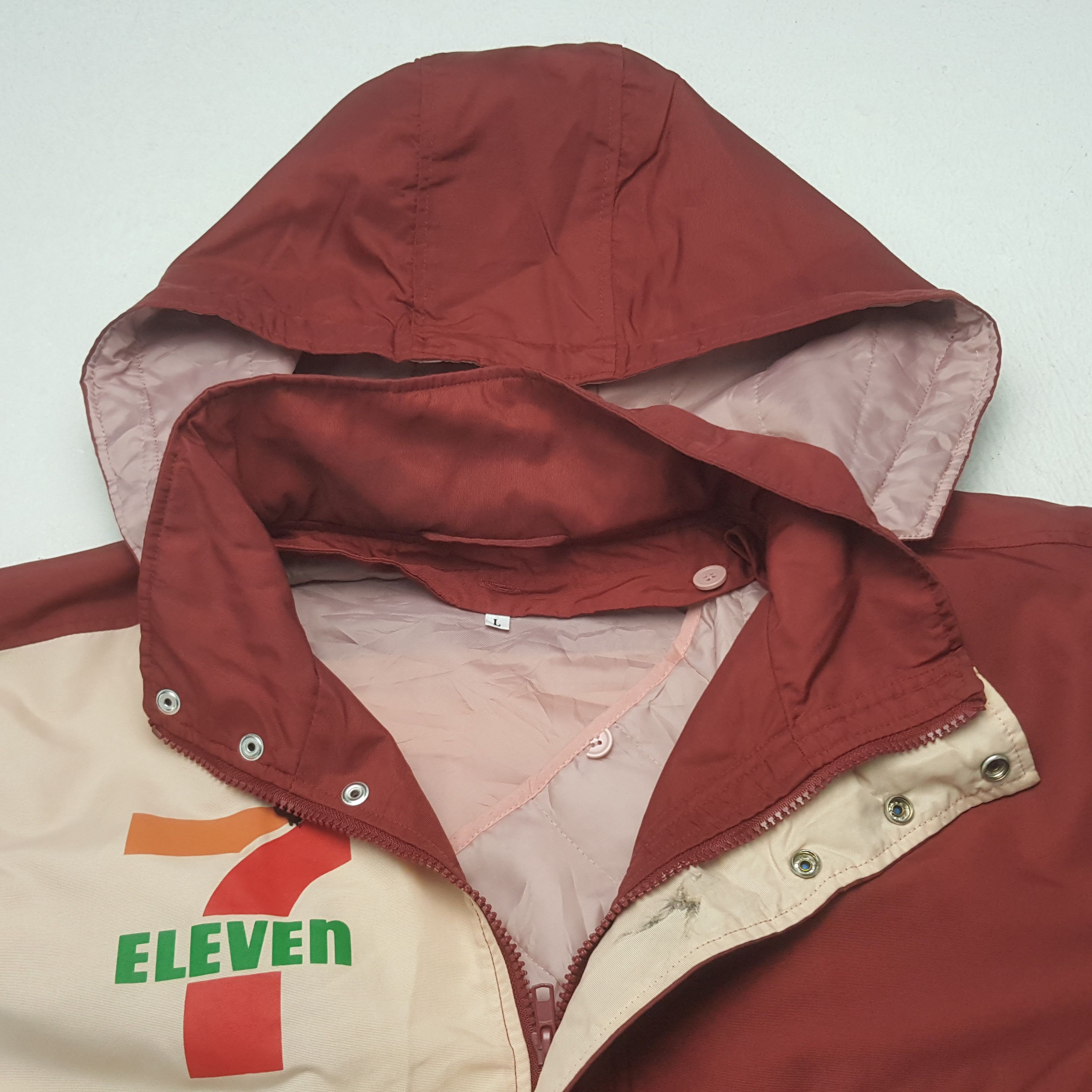 Japanese Brand Vintage 7 Eleven Worker Winter Jacket Hoodie Size US L / EU 52-54 / 3 - 5 Thumbnail