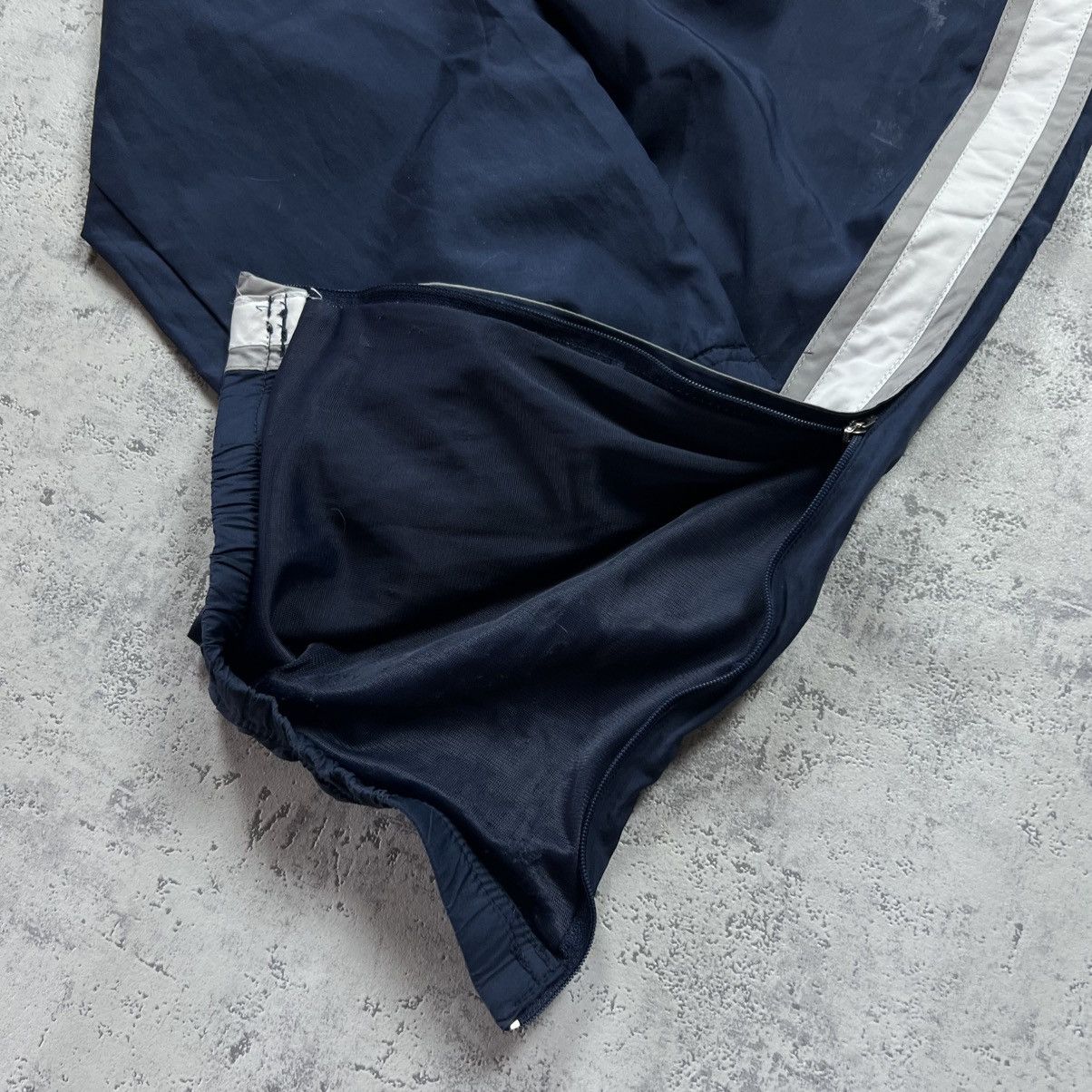 Nike 00s NIKE RETRO LOGO VINTAGE Y2K PARACHUTE GORPCORE PANTS Size US 32 / EU 48 - 9 Thumbnail