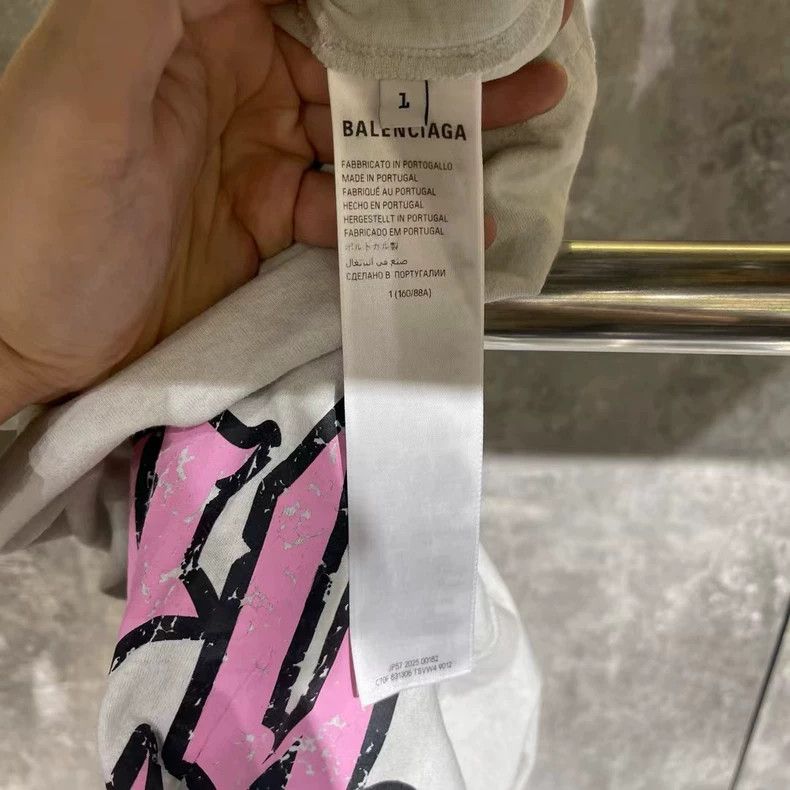 Balenciaga Balenciaga Fensanskrit logo full back graffiti Size US S / EU 44-46 / 1 - 8 Thumbnail