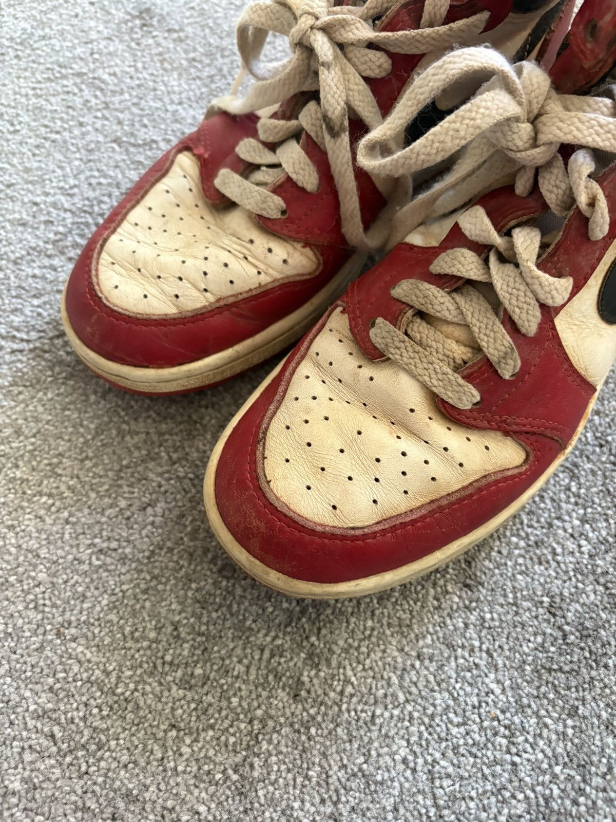 Nike Nike 1985 Jordan 1 Chicago OG Trainers Size US 8 / EU 41 - 3 Thumbnail