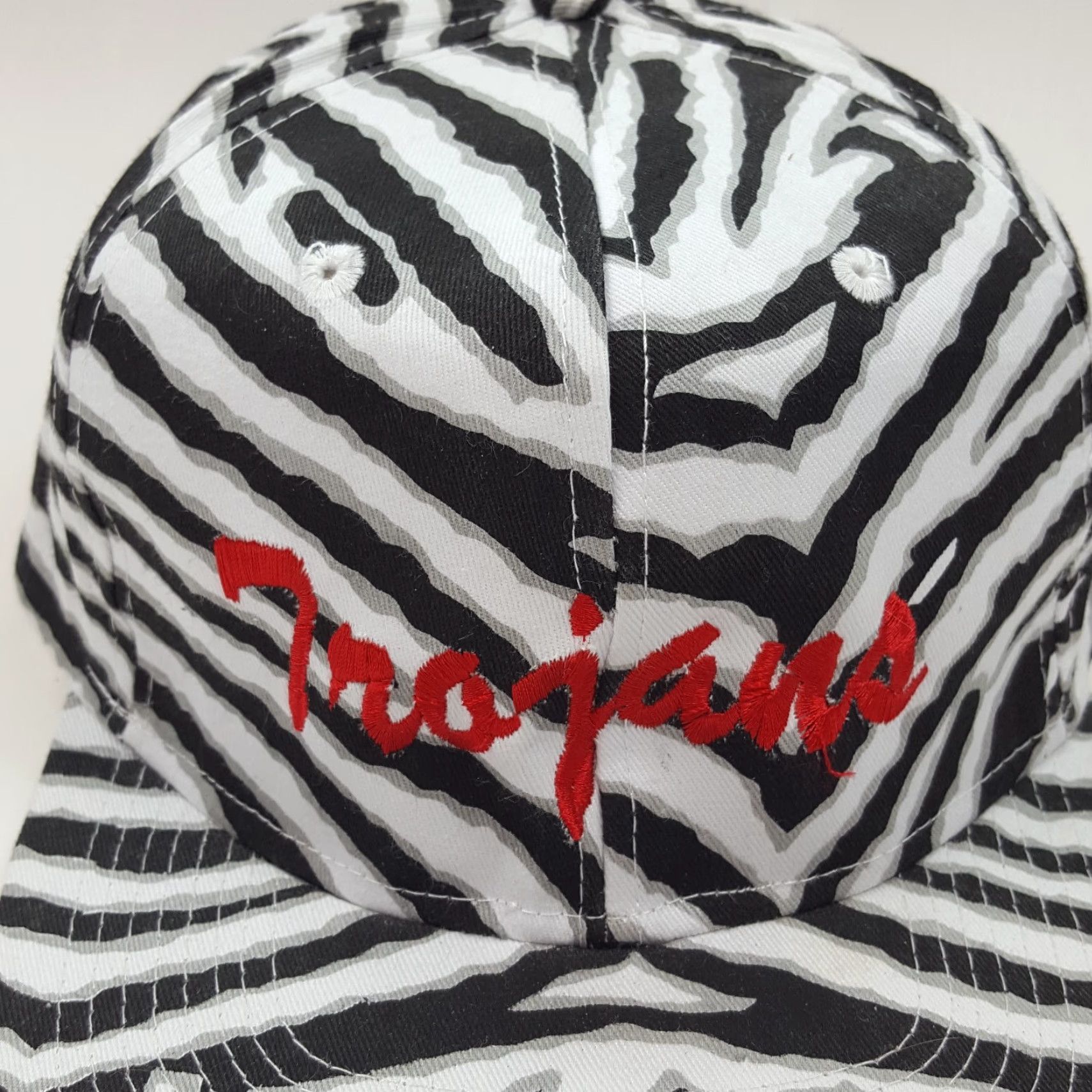 NCAA VINTAGE 90s USC Trojans Zebra Striped Snapback Baseball Cap Adjustable Black NCAA Mens Size ONE SIZE - 2 Thumbnail