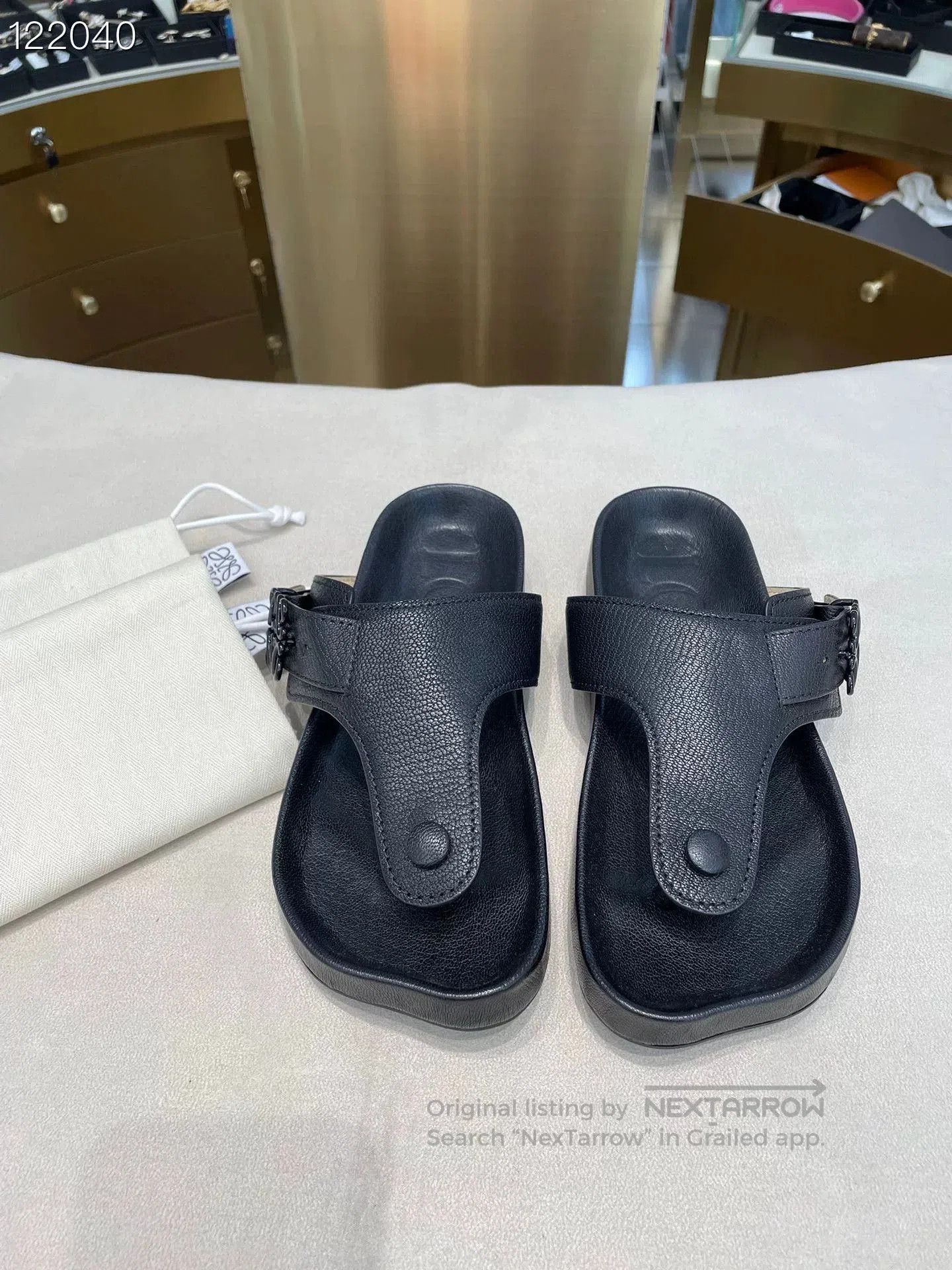 Loewe Loewe Ease Logo Sheepskin Flip Flops. Size US 4 / IT 34 - 1 Thumbnail