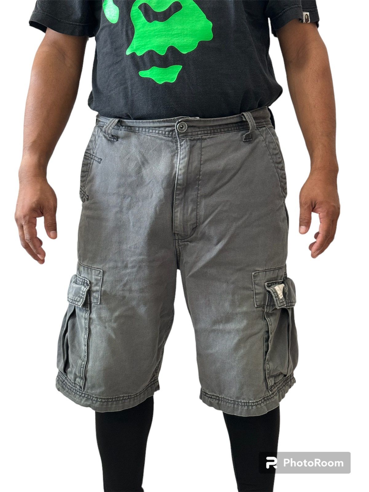 Levi's × Levi's Vintage Clothing × Vintage VINTAGE LEVIS CARGO SHORT PANTS Size US 34 / EU 50 - 13 Thumbnail