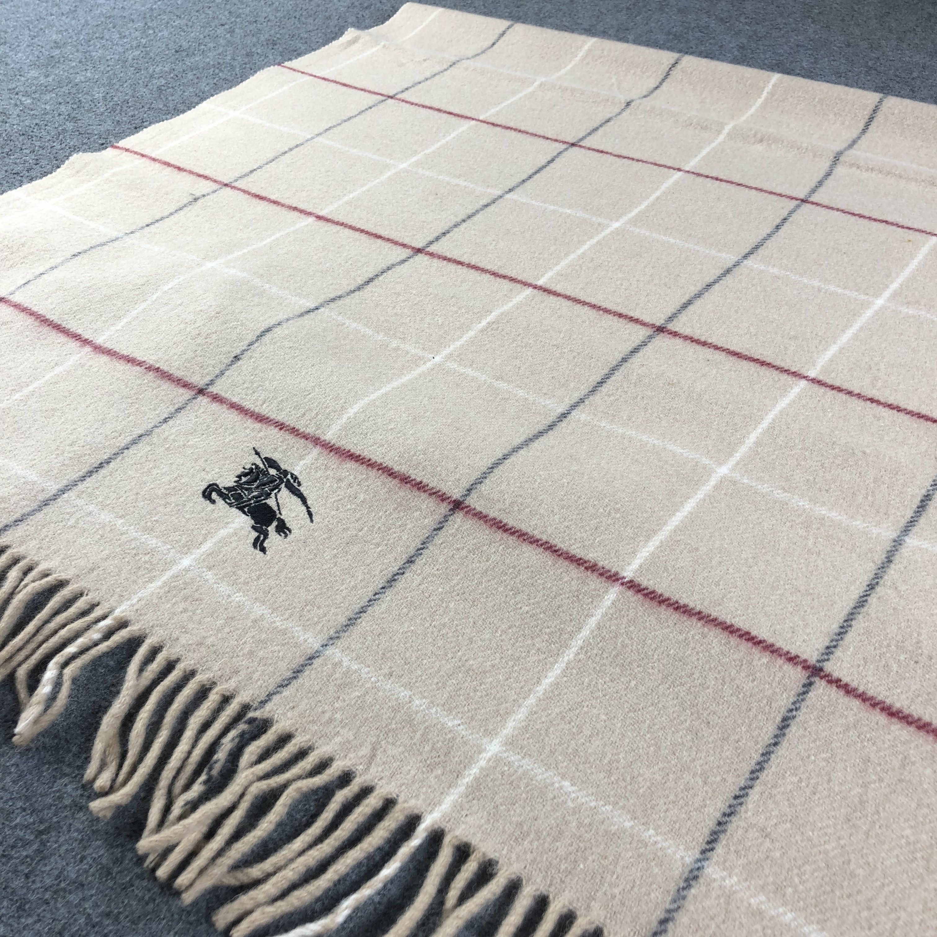 Burberry Burberry Oversized Wool Scarf Muffler V1083 Size ONE SIZE - 2 Thumbnail