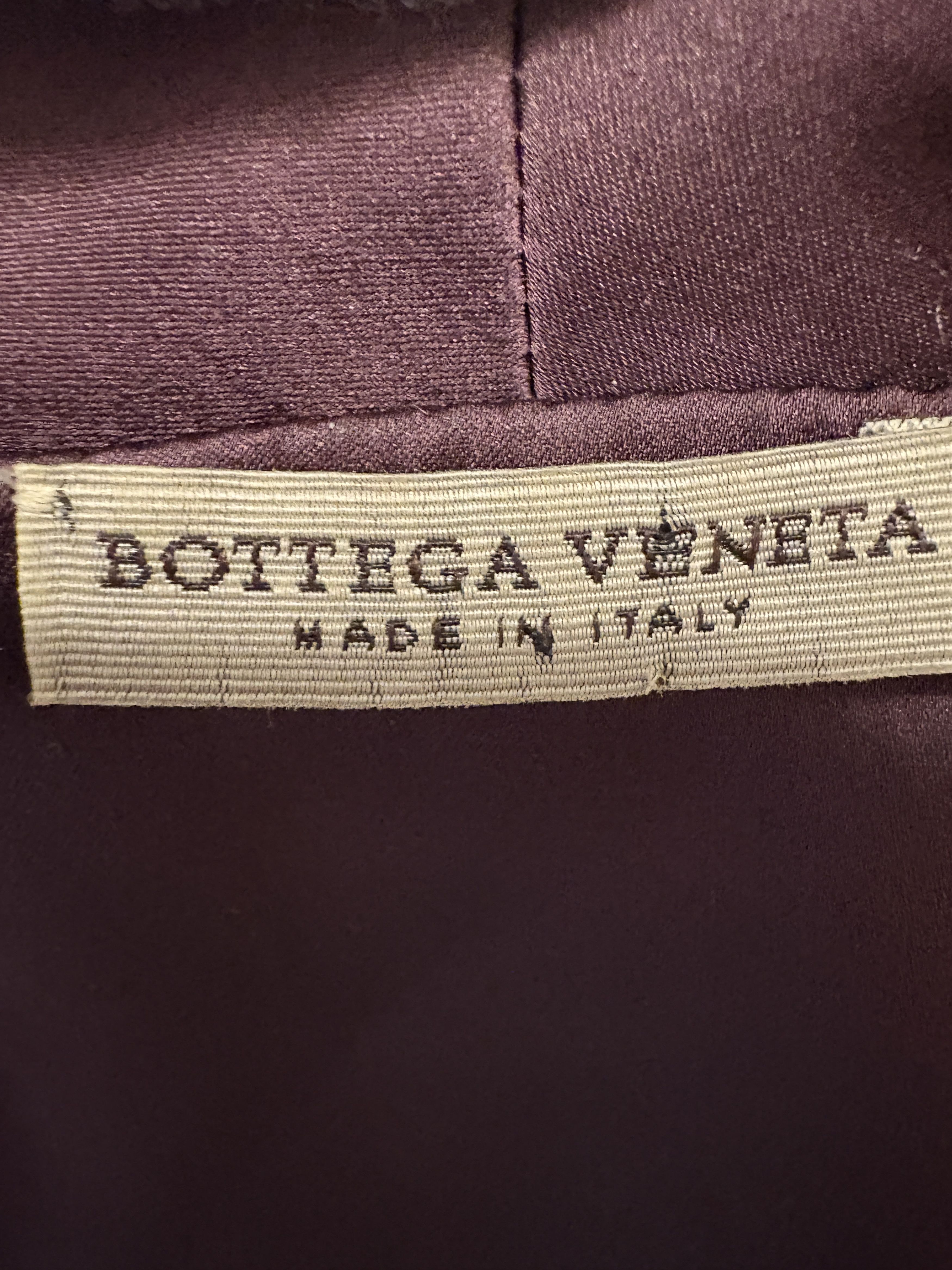 Bottega Veneta Bottega Veneta Silk V-Neck Button-Up Top in Burgundy Size M / US 6-8 / IT 42-44 - 2 Thumbnail